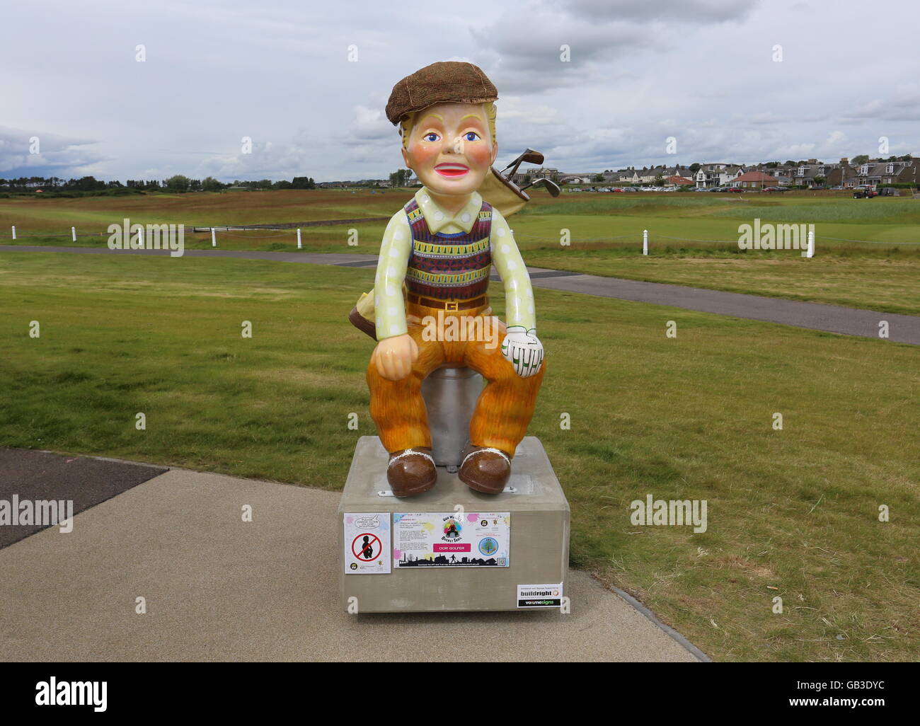 Oor golfeur sur oor wullie sentier du godet à carnoustie golf links angus ecosse juillet 2016 Banque D'Images