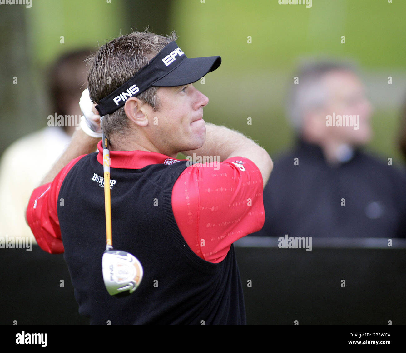 Lee Westwood, en Angleterre, est au départ du 11e trou lors du Johnny Walker Championship à Gleneagles, dans le Perthshire. Banque D'Images