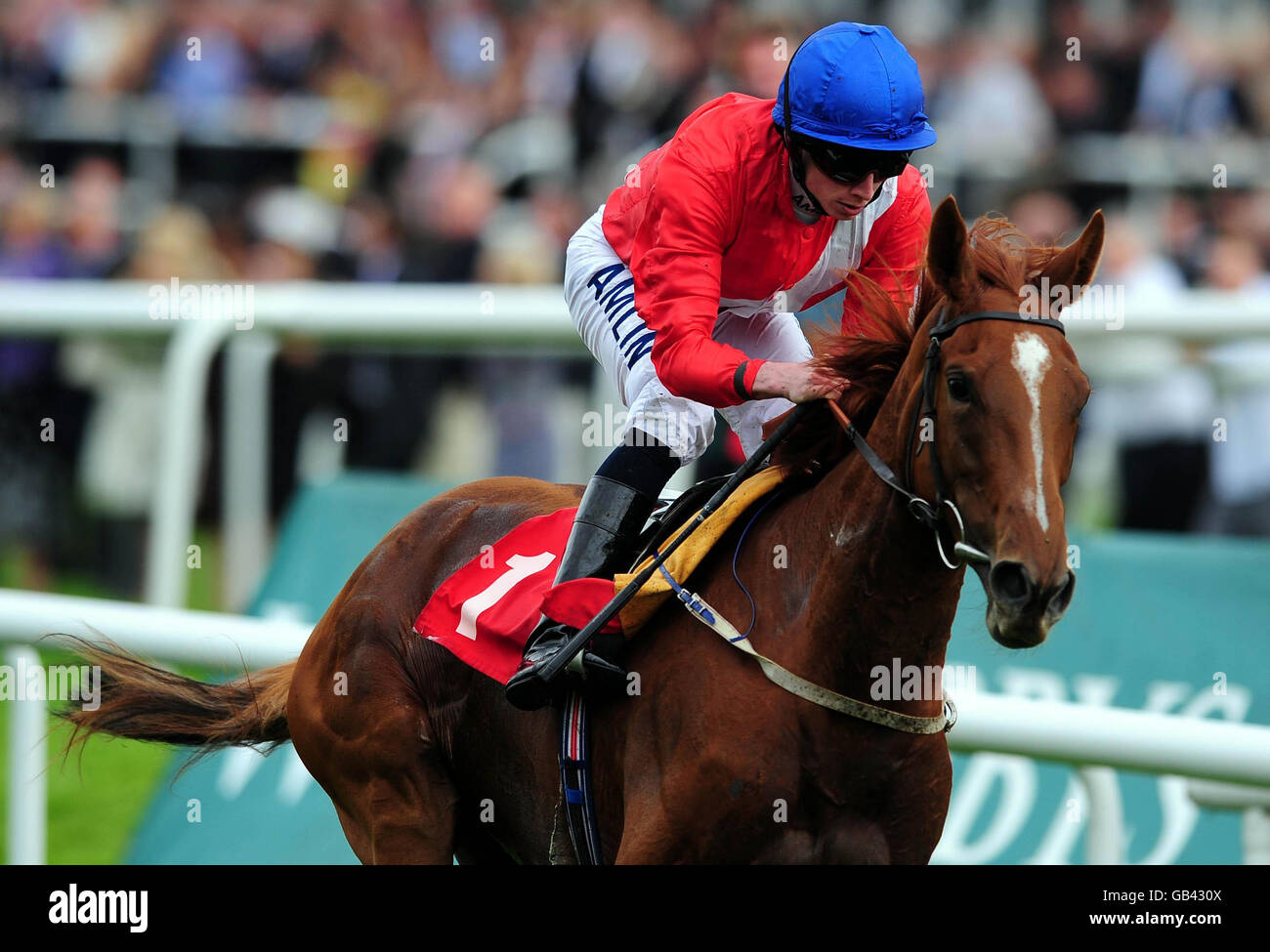 Allegretto, criblée par Ryan Moore, remporte les enjeux de la colline du parc des Goffs/DBS lors de la rencontre de la Journée des dames de Weatherbys Insurance à l'hippodrome de Doncaster. Banque D'Images