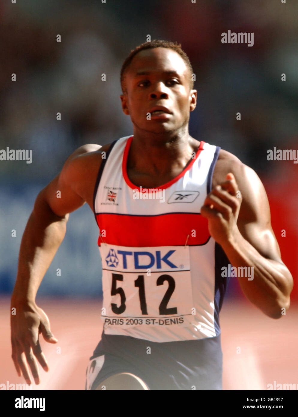 Athlétisme - Championnats du monde d'athlétisme IAAF - Paris 2003 - hommes 400m Heats. Daniel Caines, en Grande-Bretagne, en action Banque D'Images