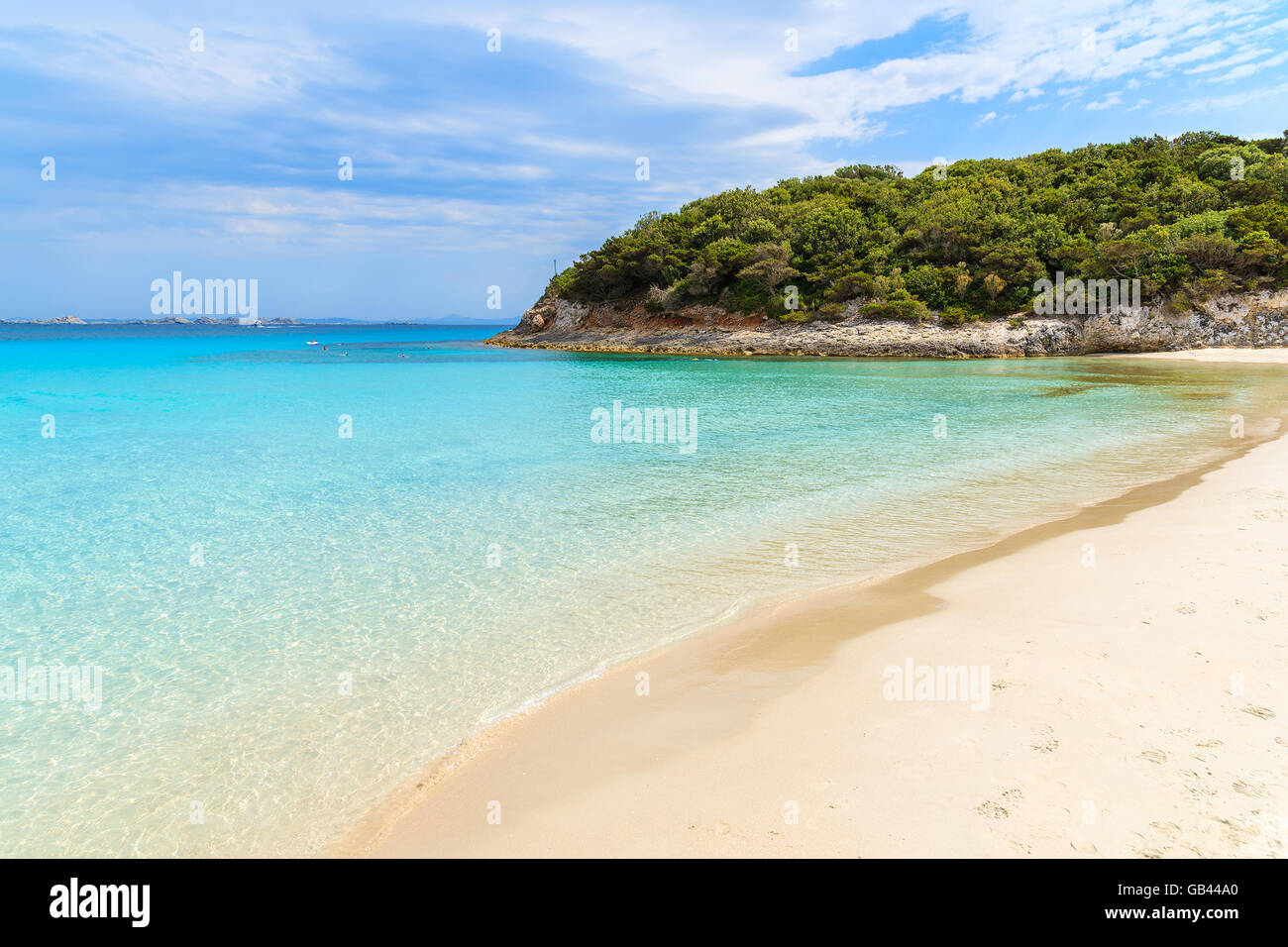 Plage De Sable Magnifique Petit Sperone Avec Mer Turquoise