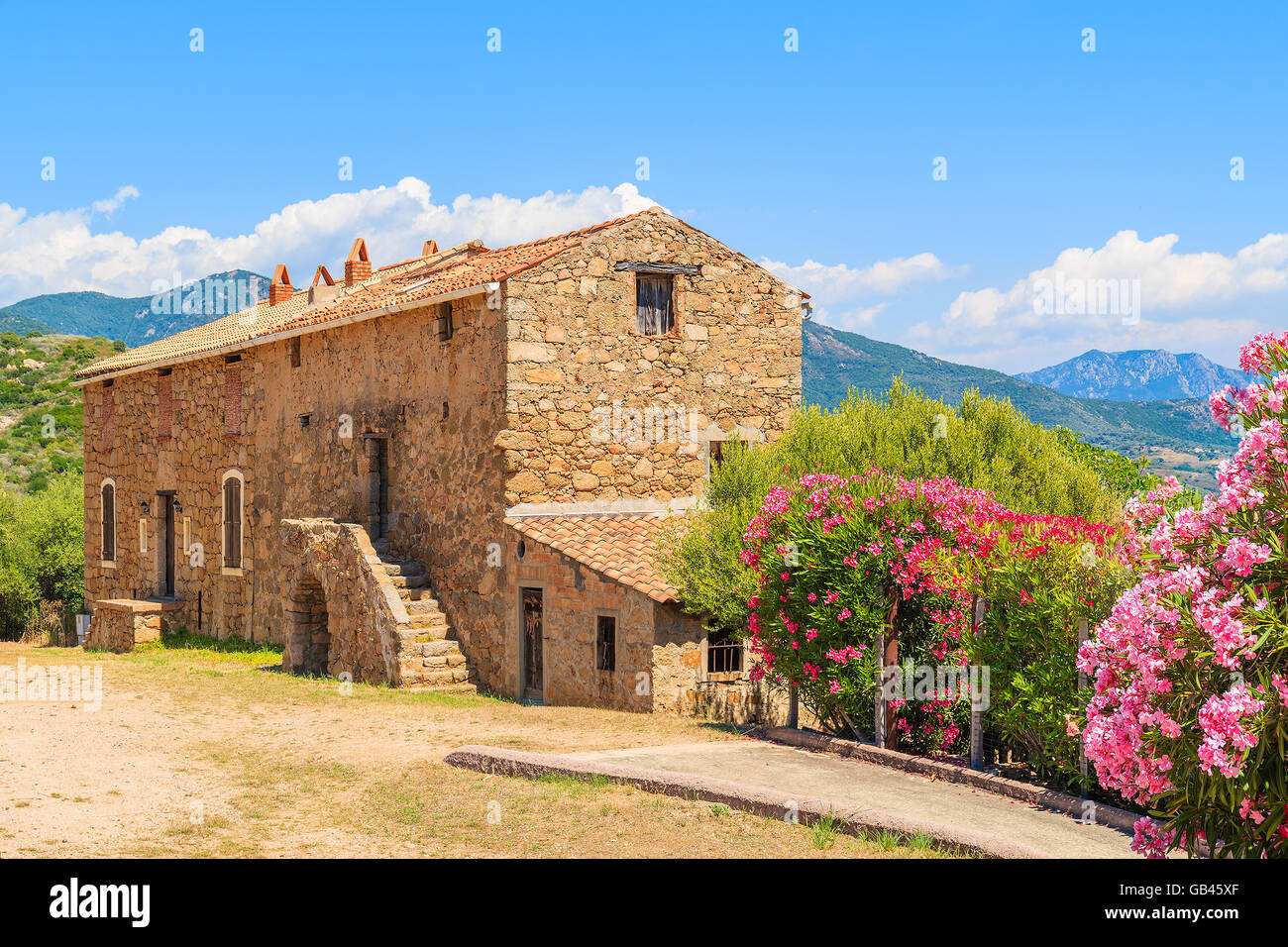 Maison corse Banque de photographies et d’images à haute résolution - Alamy