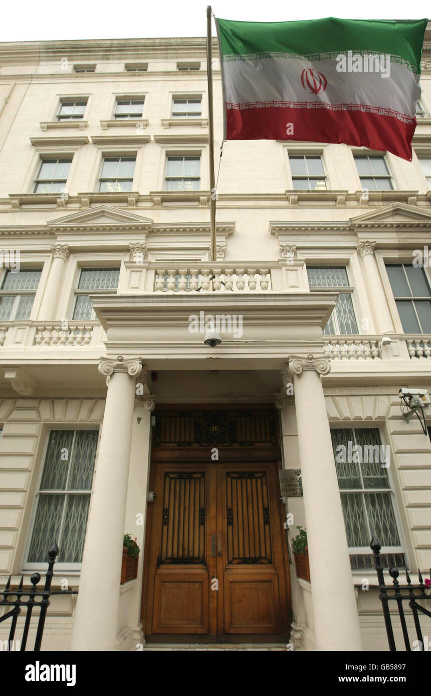 Un point de vue général de l'ambassade iranienne à Londres, après qu'elle ait apparemment été attaquée avec une bombe à essence la nuit dernière. Banque D'Images