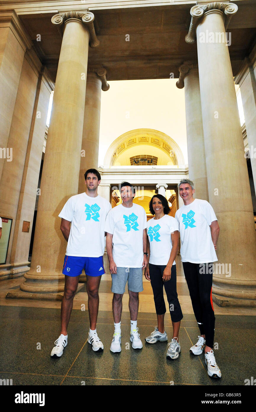 (De gauche à droite) les médaillés d'or olympiques Tom James, Lord Sebastian COE , Kelly Holmes et Jonathon Edwards, au Musée d'art de Tate Britain, lancent ce matin l'Olympiade culturelle de quatre ans des Jeux de Londres 2012. Banque D'Images