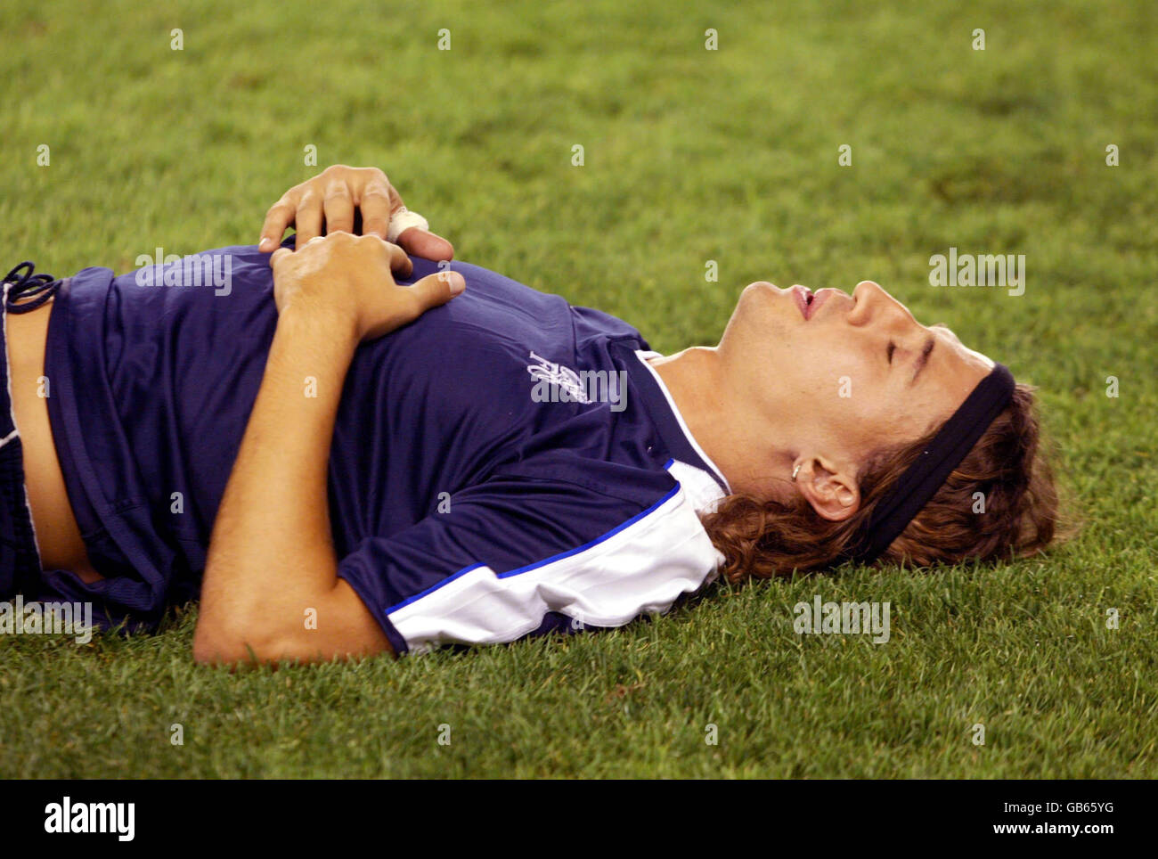 Football - UEFA Champions League - Groupe G - Sparta Prague / Chelsea Training. Hernan Crespo, de Chelsea, fait une pause après l'entraînement Banque D'Images