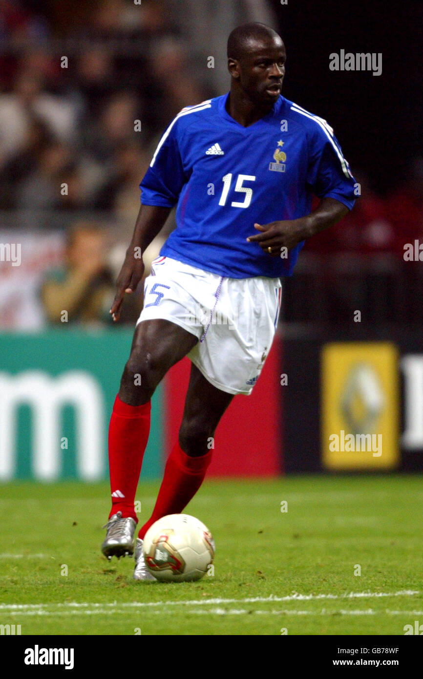 Maillot Football Vintage Domicile Equipe De France #15 Thuram Saison 2004 2005