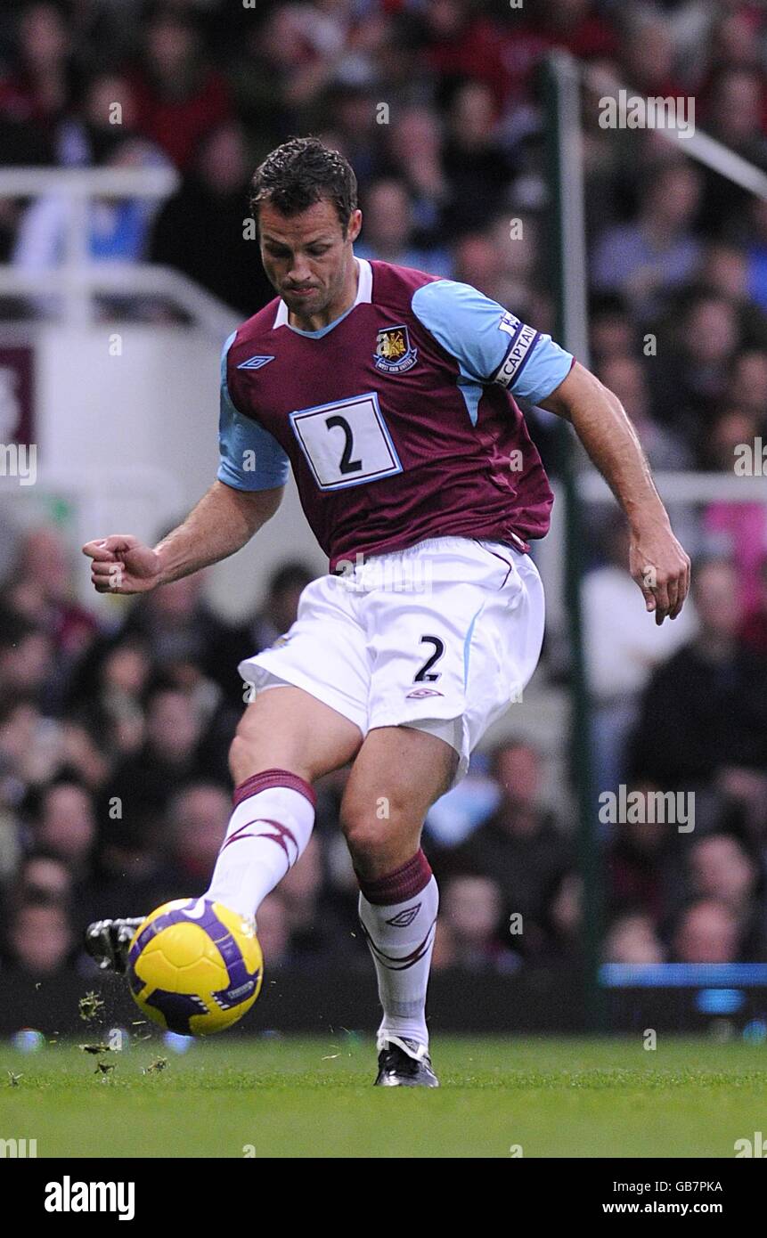 Football - Barclays Premier League - West Ham United v Portsmouth - Upton Park. Lucas Neill, West Ham United Banque D'Images