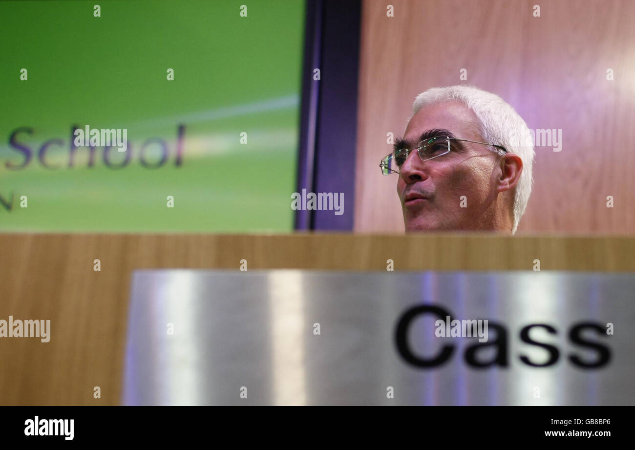 Offre Chancelier Alistair Darling mais exposé Banque D'Images