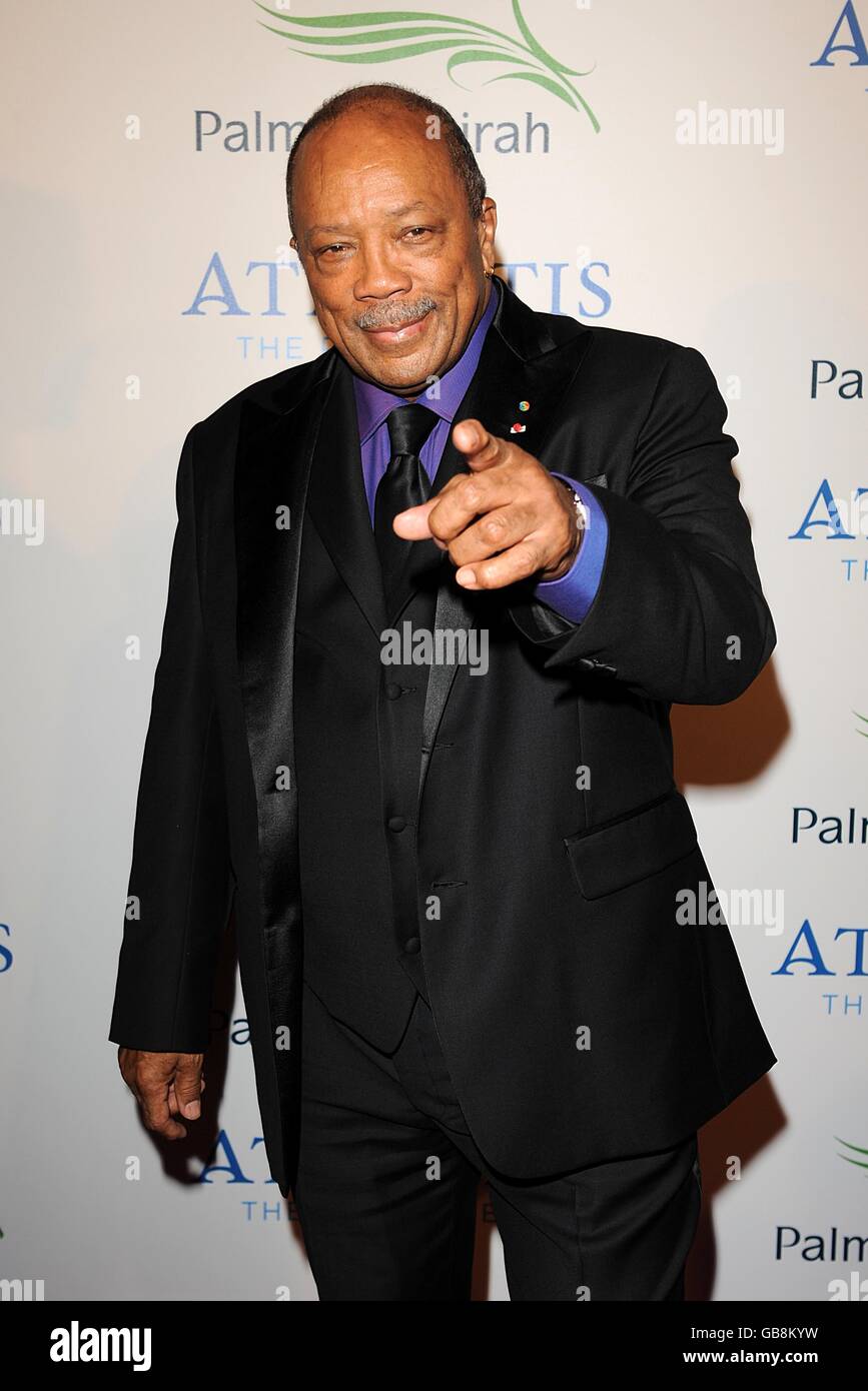 Quincy Jones arrive à l'Atlantis Hotel Launch Party 'la naissance d'une icône - la célébration' à Palm Jumeirah à Dubaï. Banque D'Images