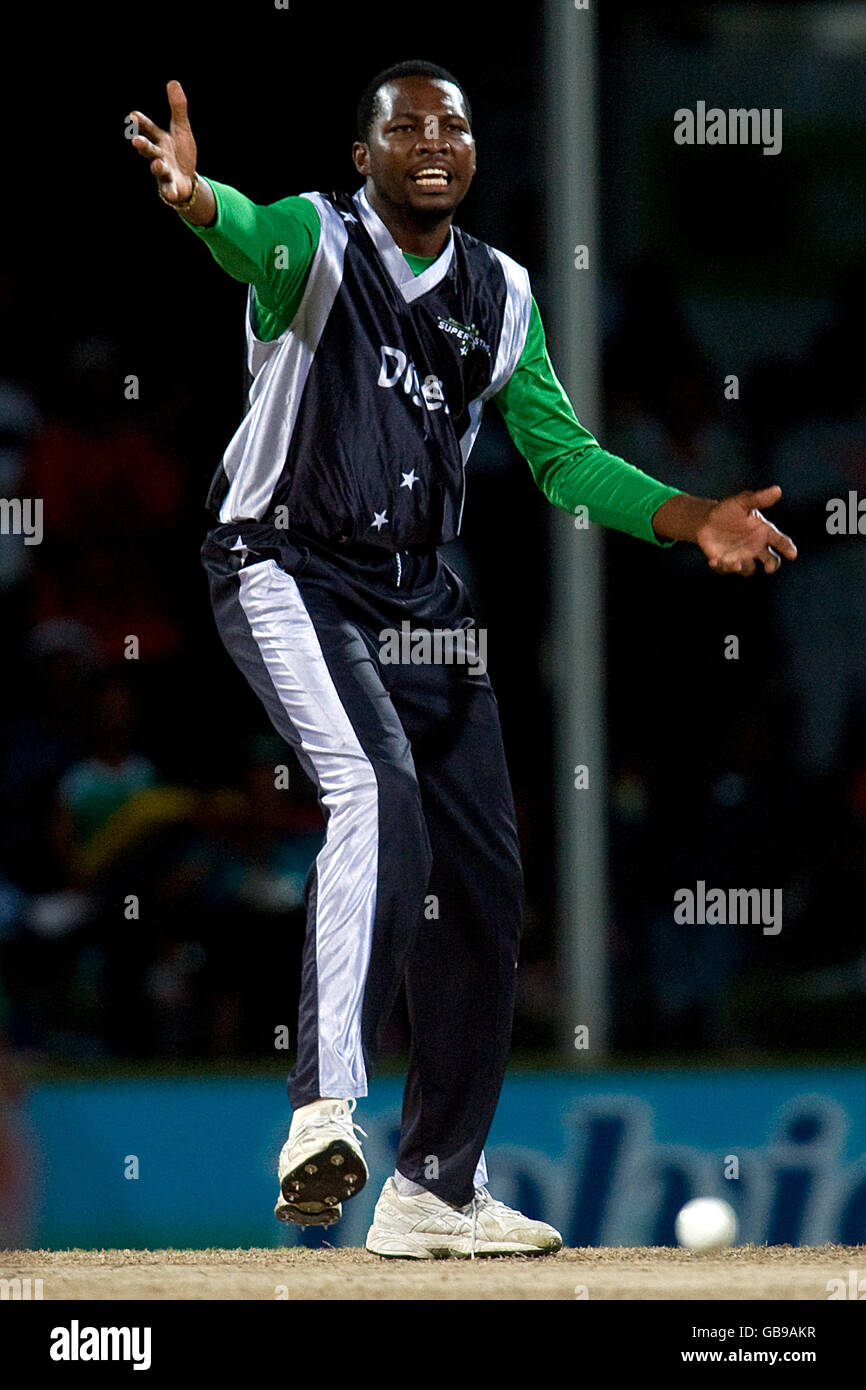 Cricket - Angleterre - Session de formation du terrain de cricket de Stanford Banque D'Images