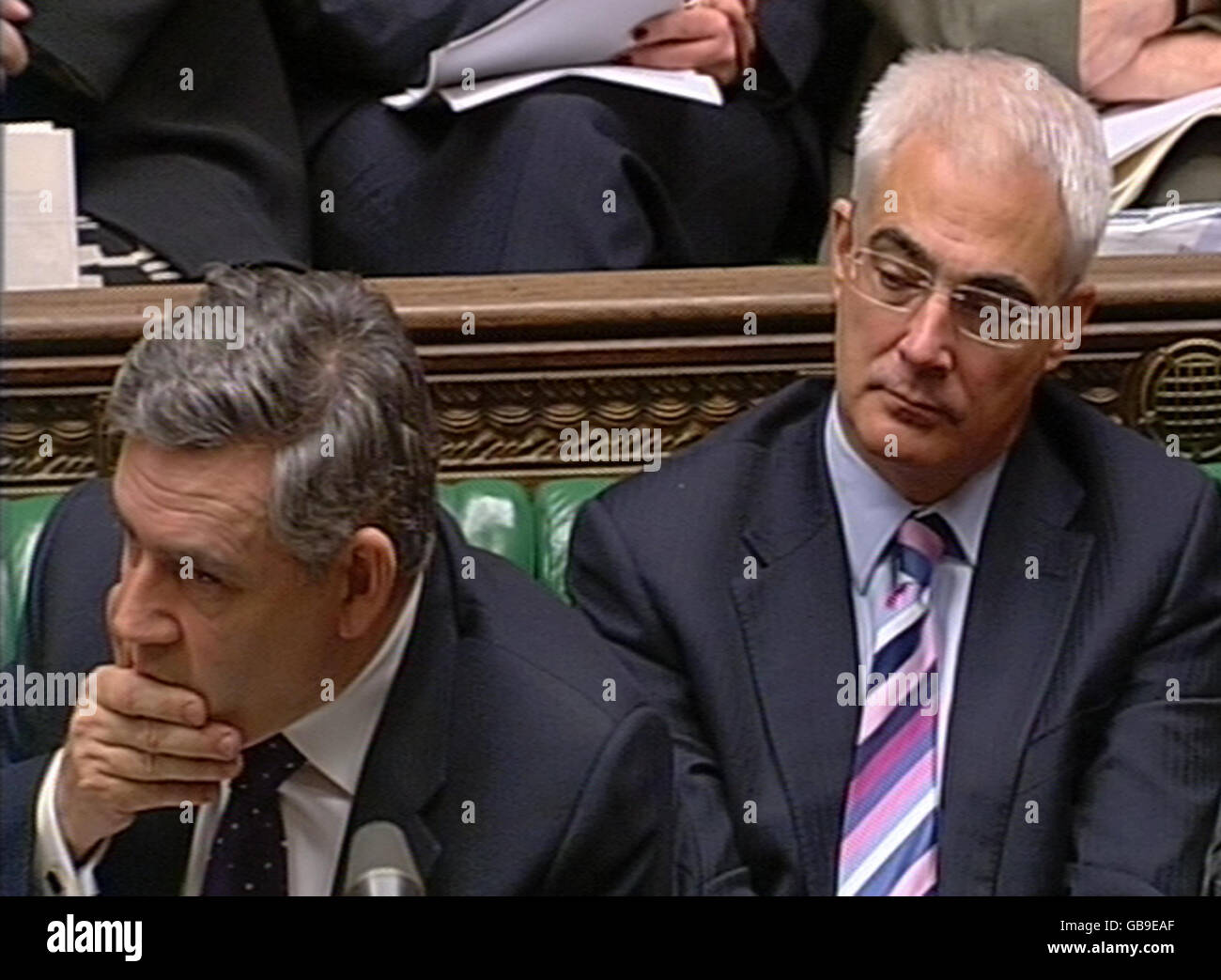 Le premier ministre Gordon Brown pendant les questions des premiers ministres à la Chambre des communes. Banque D'Images