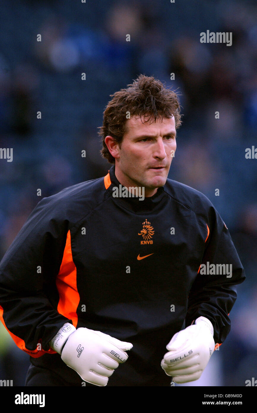 Soccer - European Championships 2004 Play-Off - Première manche - Ecosse v Holland Banque D'Images