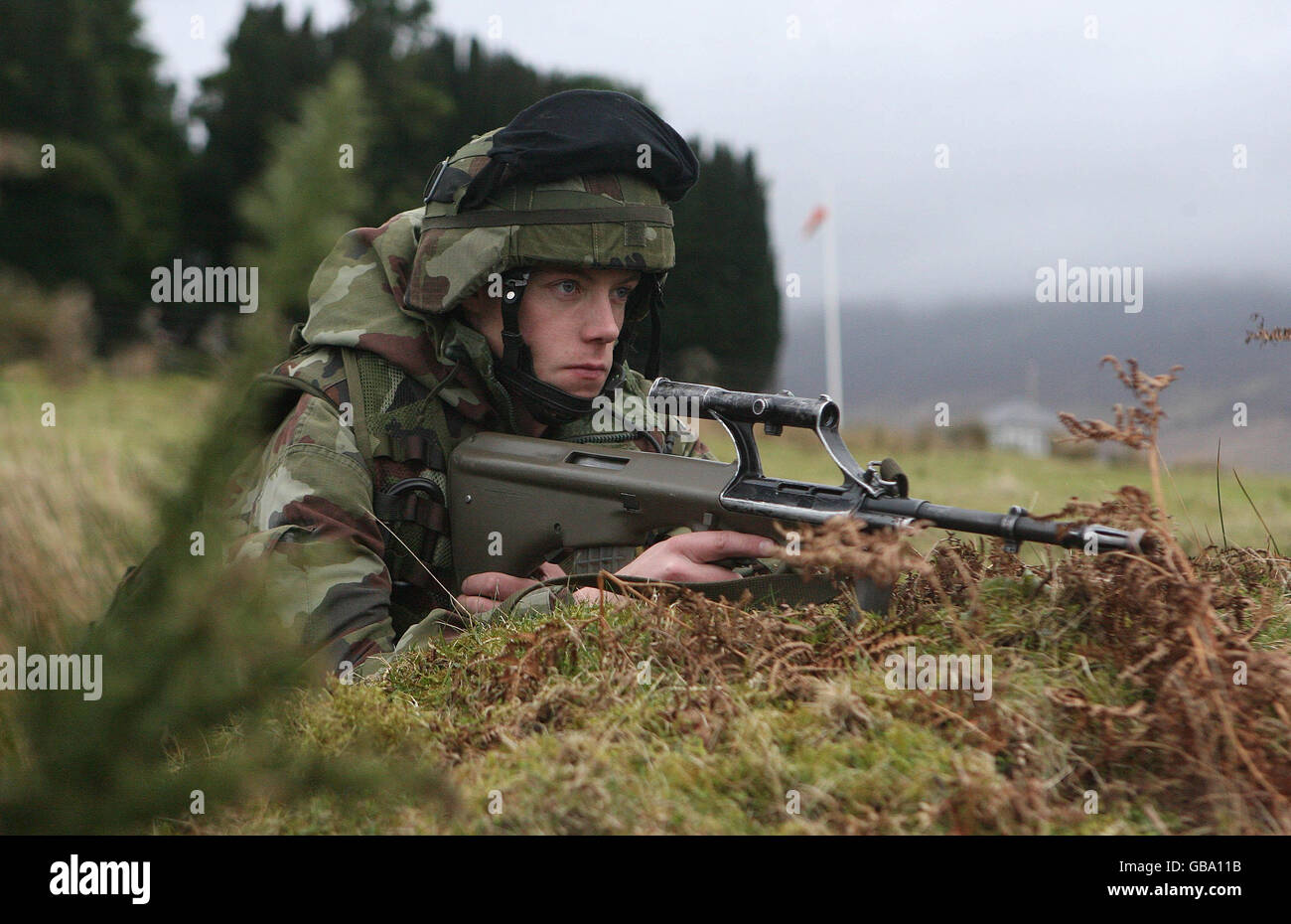 Les membres du 99e Bataillon d'infanterie participent à l'entraînement final au Glen of Imaal, dans le Co Wicklow, avant leur déploiement au Tchad. Banque D'Images