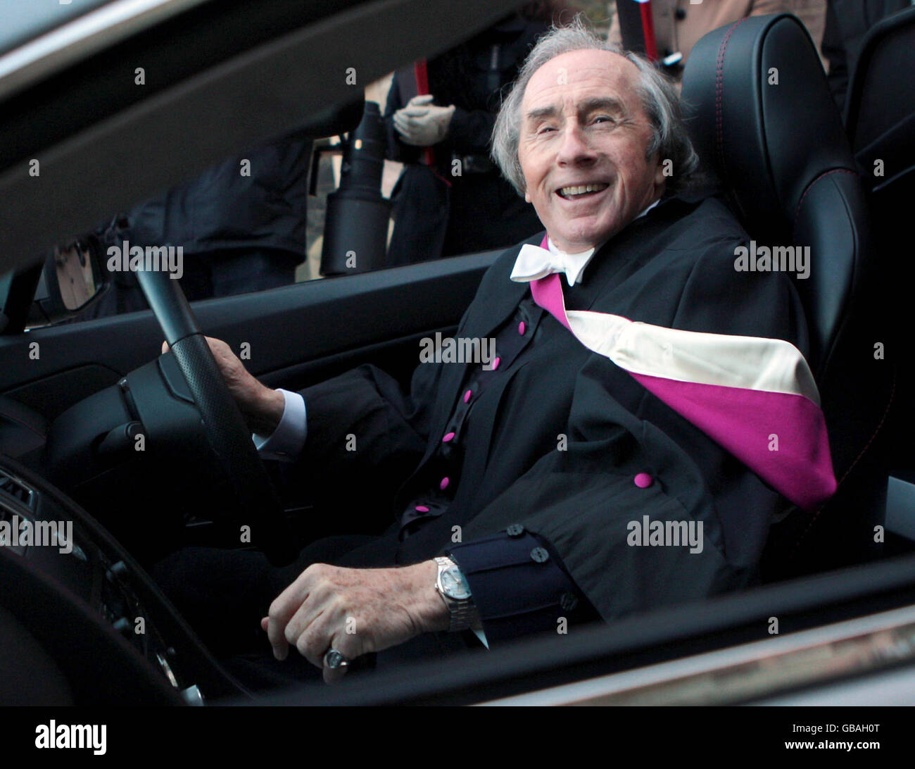 Ancien champion du monde de Formule 1 Sir Jackie Stewart après avoir été nommé docteur honoraire en sciences à l'Université St Andrews. Banque D'Images