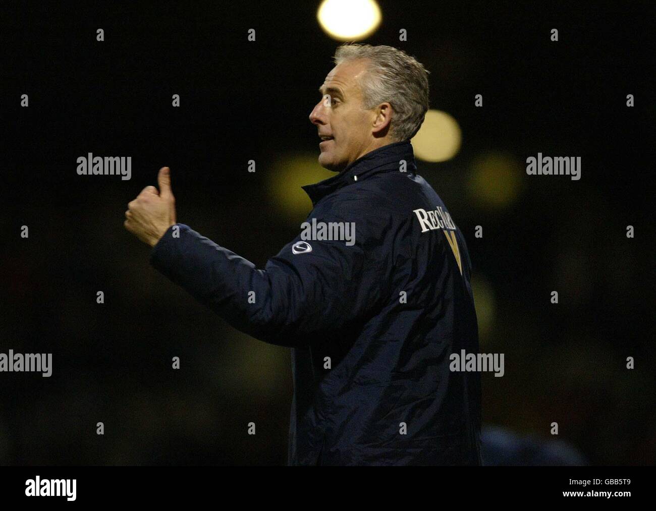 Soccer - Nationwide League Division One - Rotherham United contre Sunderland.Mick McCarthy, le directeur de Sunderland, donne à son équipe les pouces pendant la victoire contre Rotherham United Banque D'Images