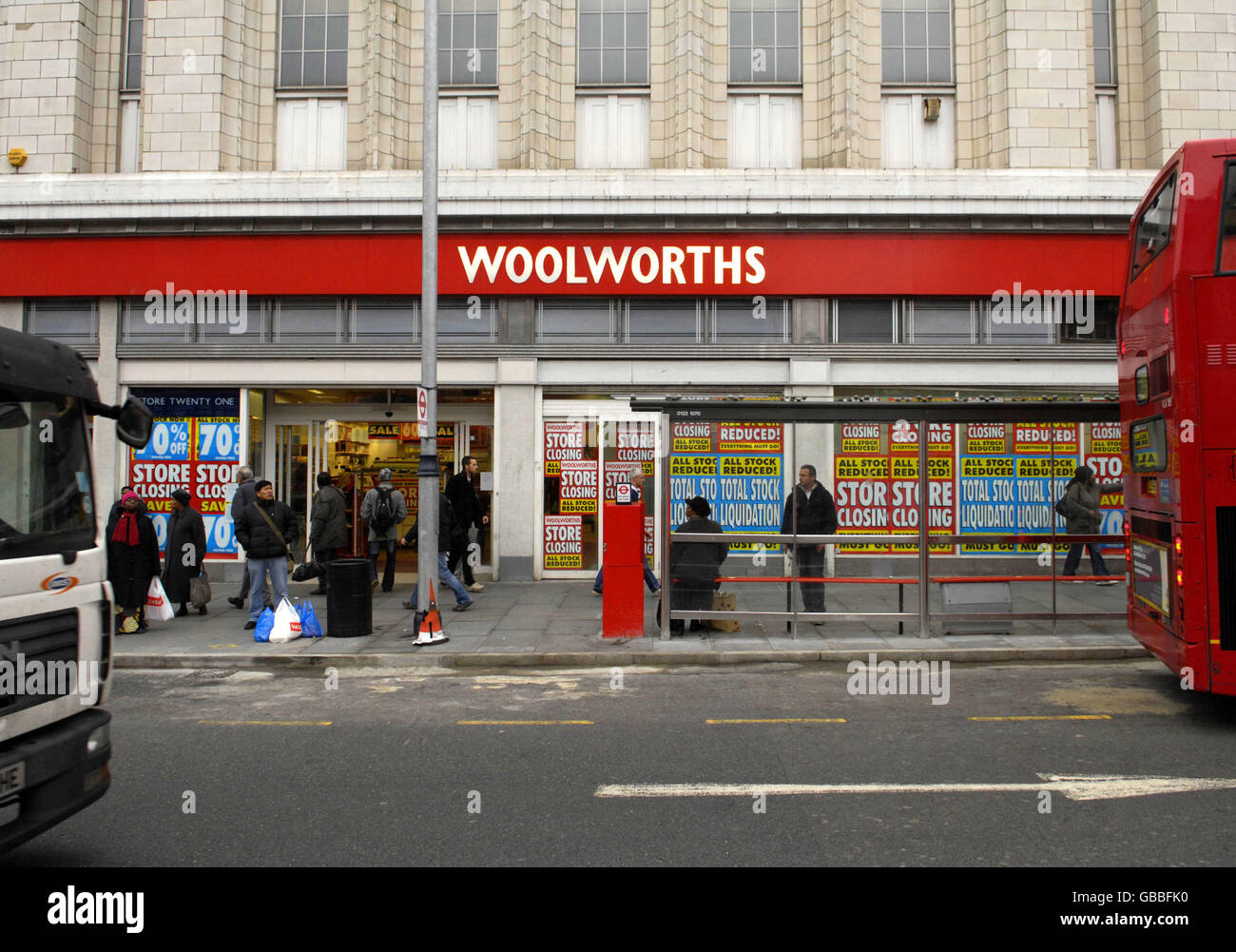 Fermetures Woolworths.Un magasin Woolworths au 457-461 Brixton Road, Brixton, Londres, SW9 8HJ. Banque D'Images