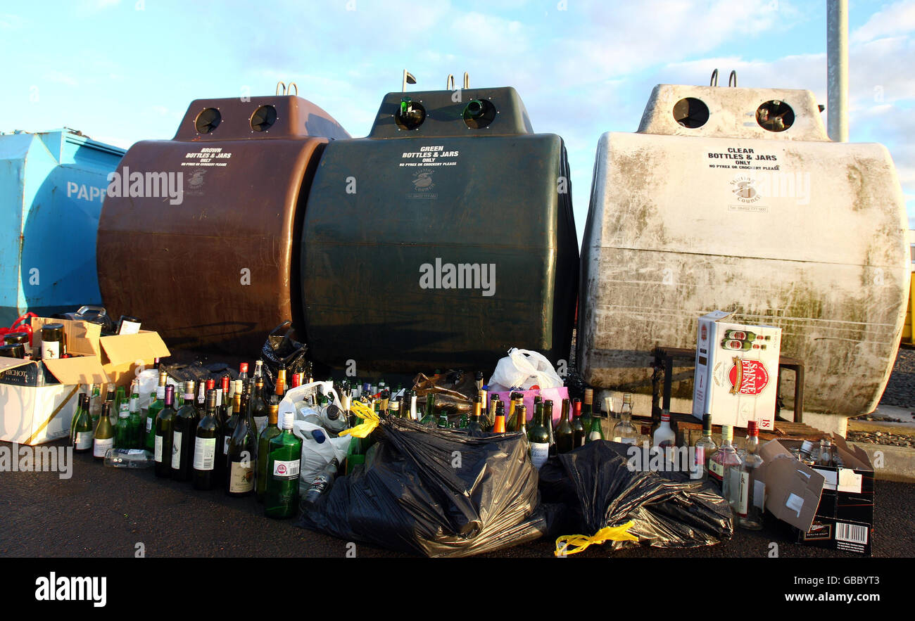 Recyclage après Noël.Les bouteilles en verre sont recyclées à l'usine de recyclage de Polmaise à Stirling, après Noël et le nouvel an. Banque D'Images