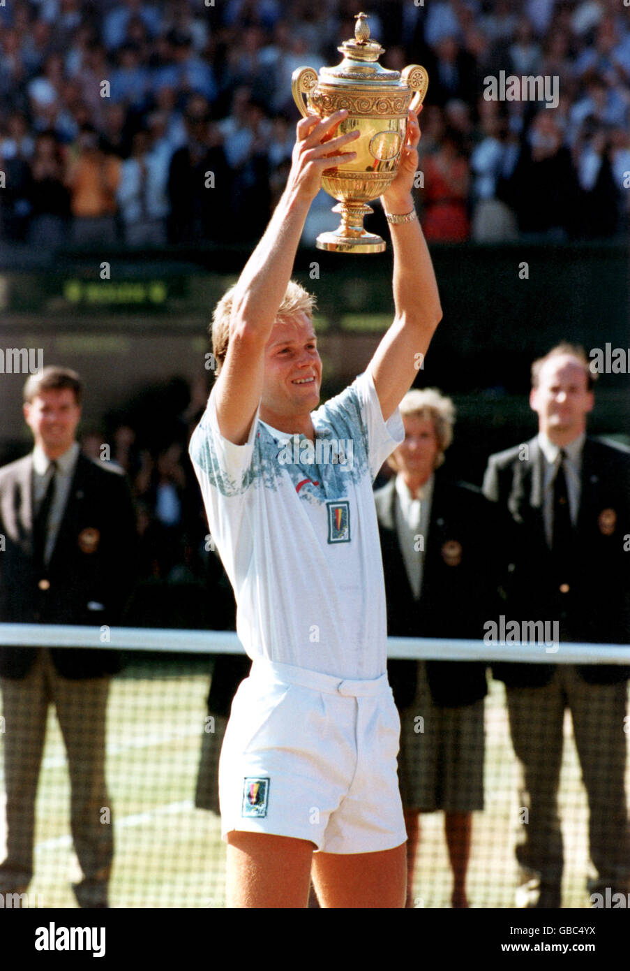 Tennis - Wimbledon - masculin - Final - Stefan Edberg v Boris Becker Banque D'Images