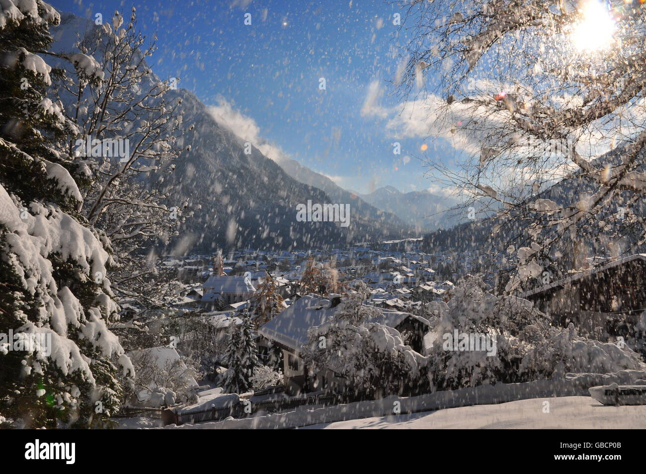 L'hiver, Karwendelgebirge, Isartal, Mittenwald, Bayern Banque D'Images