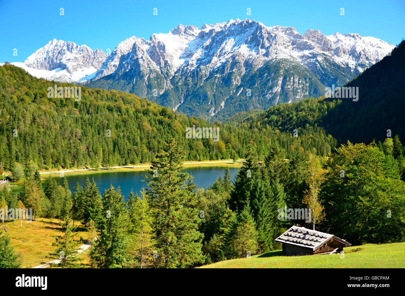 Lake Lautersee, Karwendel, Mittenwald, vallée de l'Isar, Upper Bavaria, Bavaria, Germany / Lauter Lake Banque D'Images