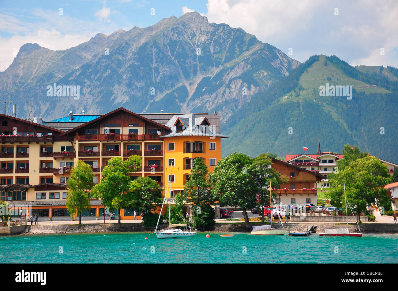 L''hôtel, le lac Achen, promenade du lac, Pertisau, Tyrol, Autriche / Achensee Banque D'Images