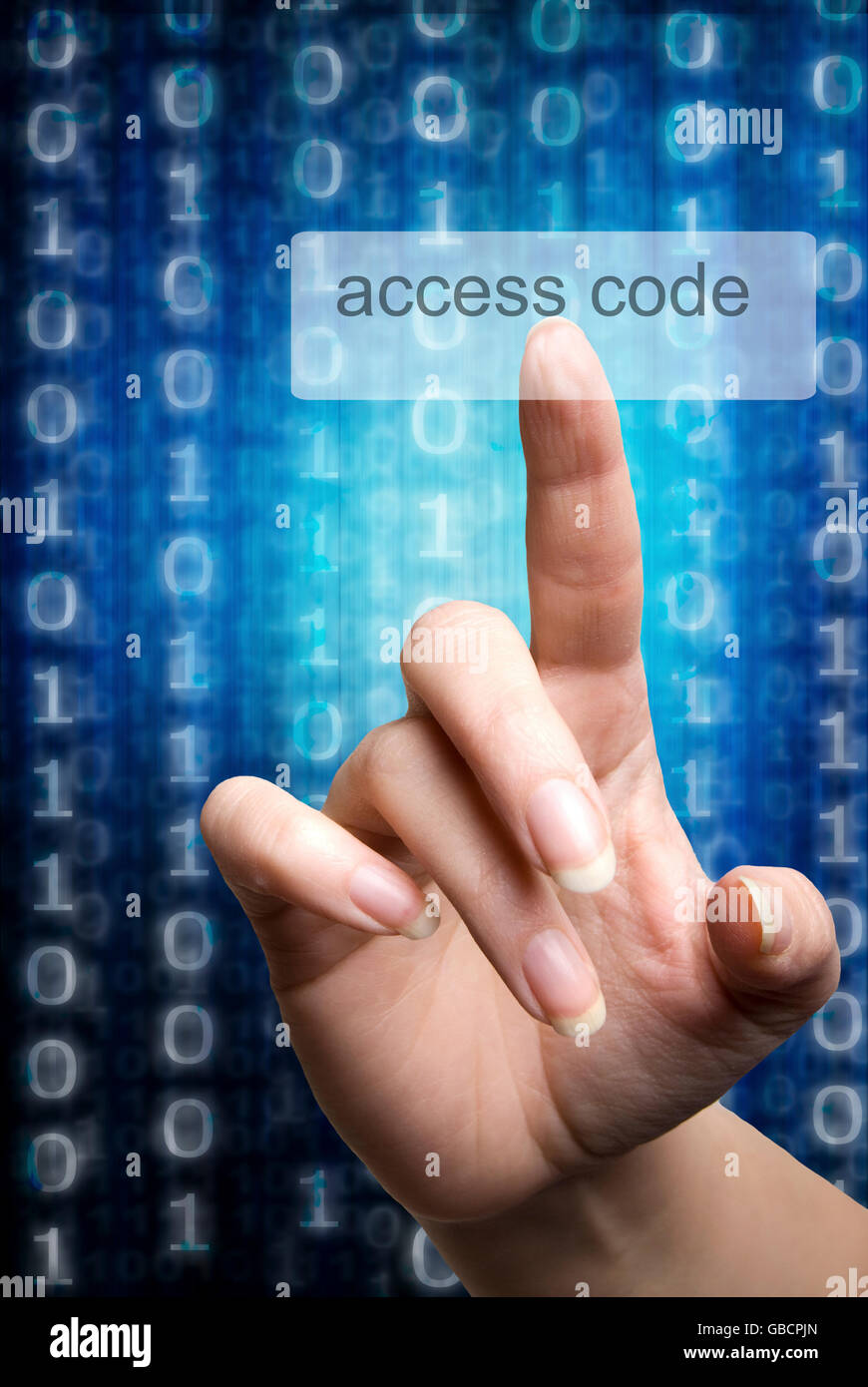 Main femme digiting un code d'accès de l'ordinateur Banque D'Images