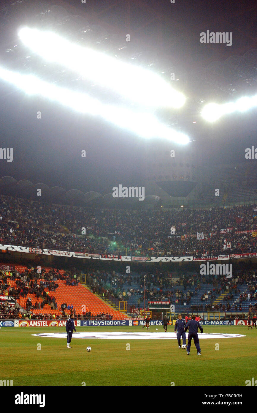 Football - Ligue des champions de l'UEFA - deuxième tour - deuxième étape - AC Milan / Sparta Prague.Stade San Siro, stade de l'AC Milan Banque D'Images