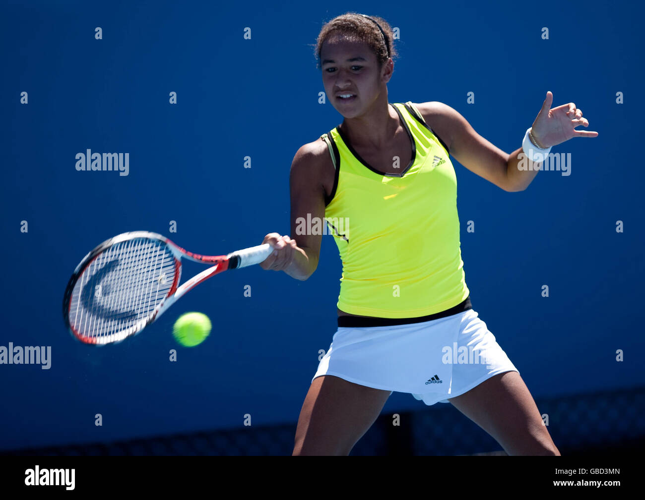 Heather Watson Tennis Player en action Photo Stock - Alamy
