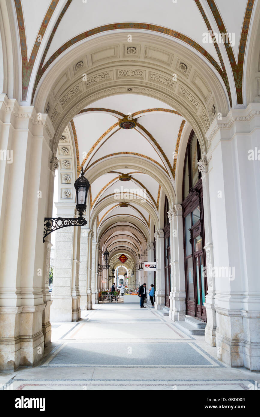 Passage arcade sur place près de Ringstrasse dans le centre-ville de Vienne, Autriche Banque D'Images