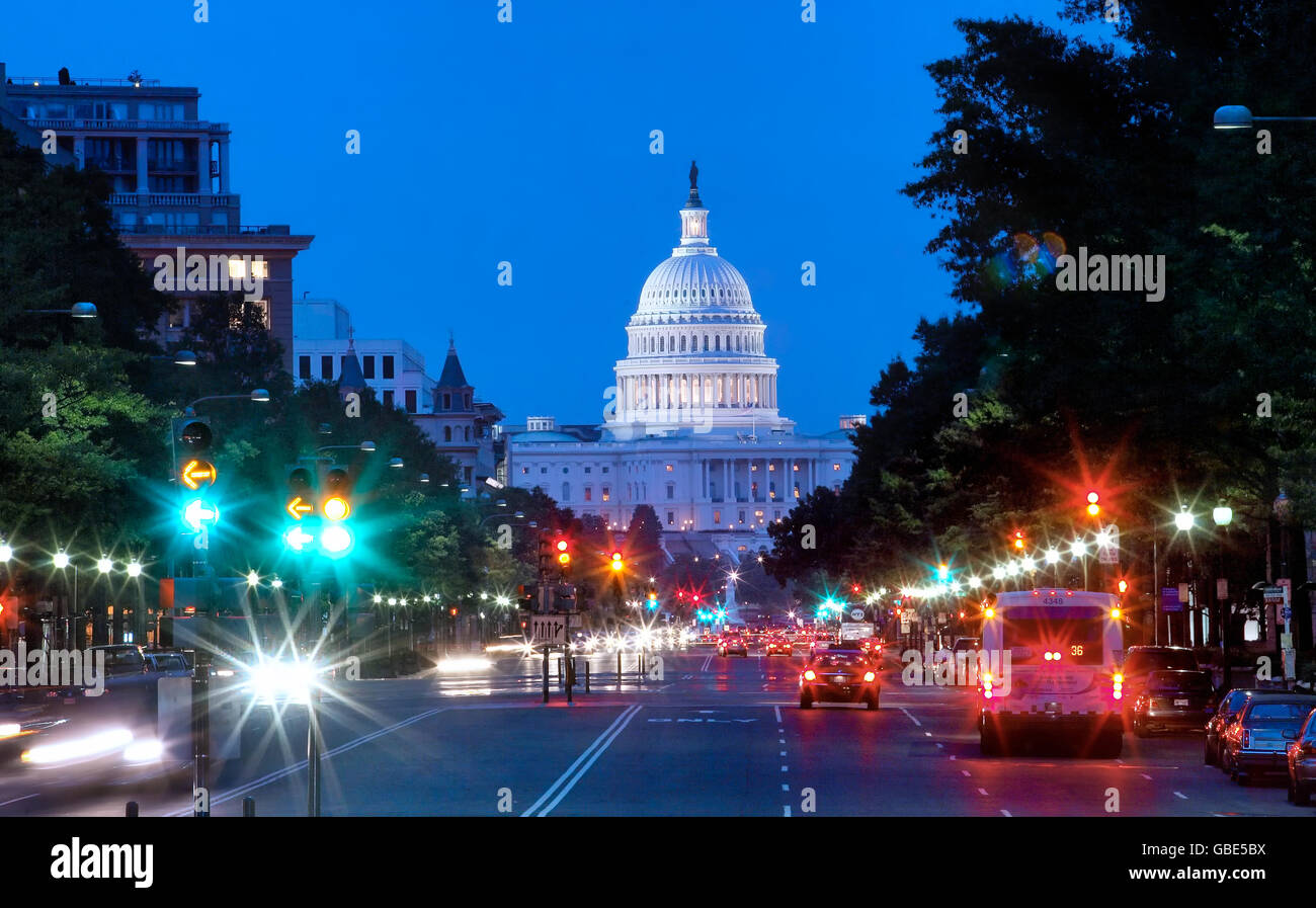 Pennsylvania Avenue et Capitol building en arrière-plan à Washington DC Banque D'Images