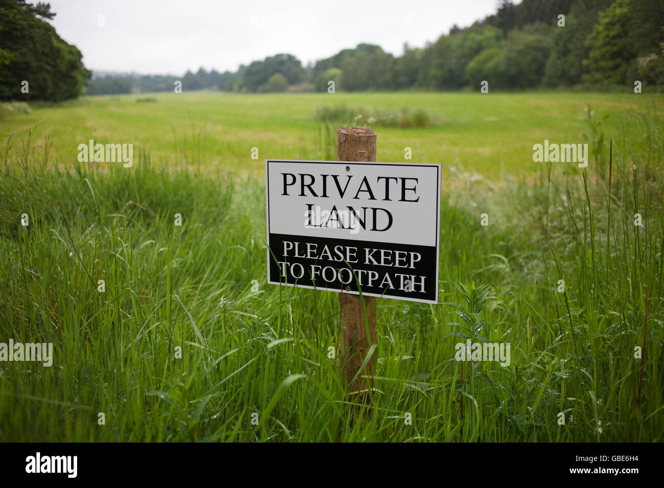 Les terres privées Sign Banque D'Images