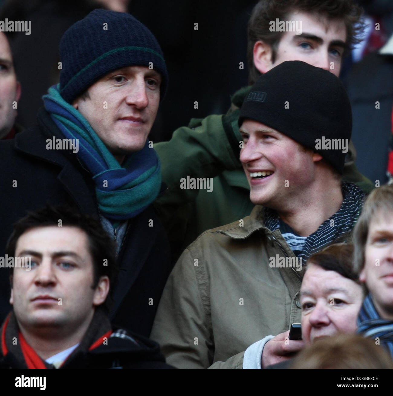 Le Prince Harry (à droite) parle avec will Greenwood (à gauche) avant le match des RBS 6 Nations à Twickenham, Twickenham. Banque D'Images