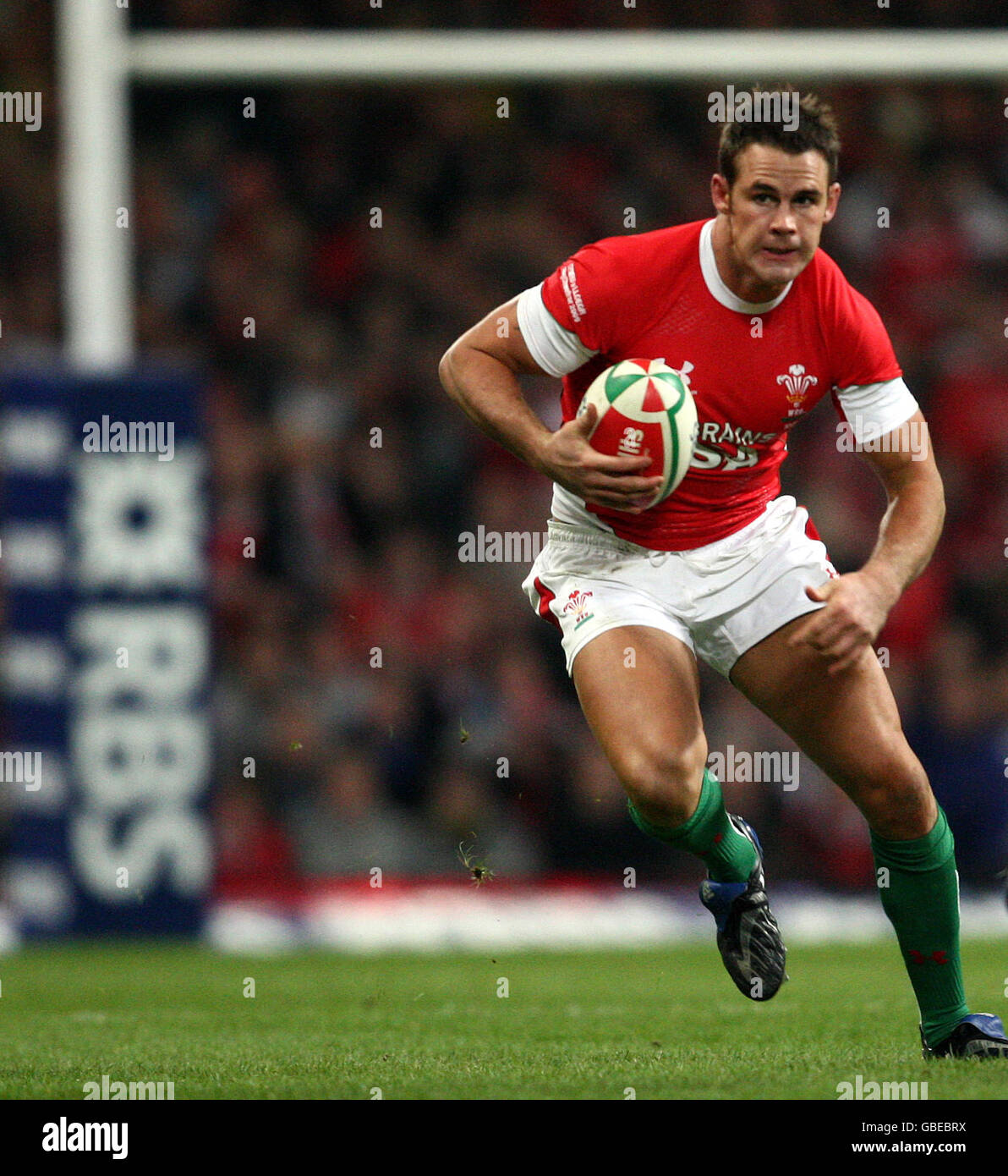 Rugby Union - Championnat RBS six Nations 2009 - pays de Galles / Angleterre - Stade du millénaire.Le Wales Lee Byrne lors du match des six Nations contre le pays de Galles au Millennium Stadium de Cardiff. Banque D'Images