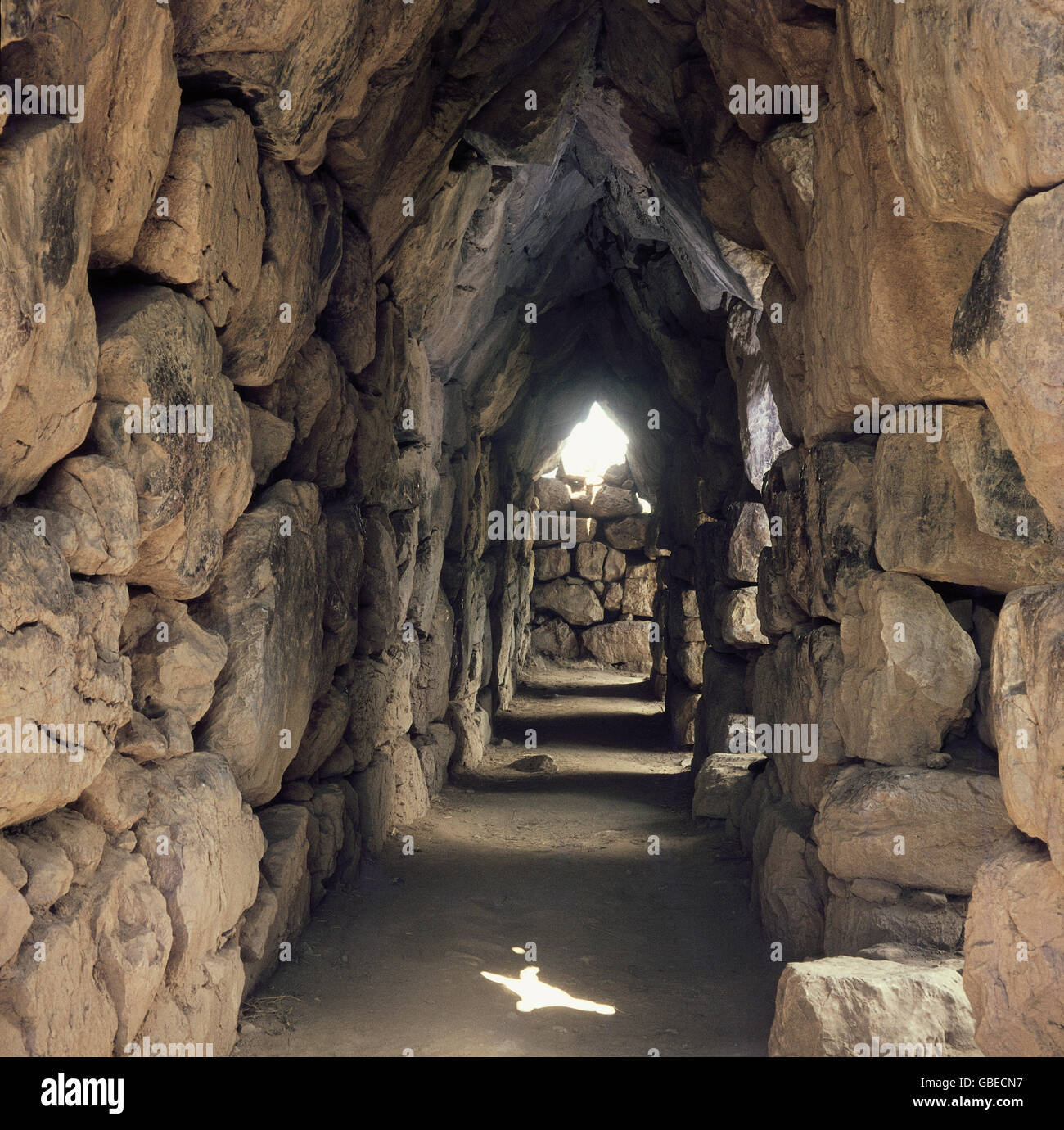 Géographie / voyage,Grèce,Tiryns,casemate des Cyclopéens murs,14ème siècle av. J.-C.,Péloponnes,Argolis,château de l'âge de bronze,Mycenae,Mycenaéan,monde antique,Forteresse,forteresses,cyclopéen,archéologie,châteaux,murs,Cyclopéen,cyclopéen,cyclopéen,cyclopéen,patrimoine mondial,patrimoine culturel,site de l'Europe,patrimoine mondial,patrimoine culturel,patrimoine mondial,patrimoine culturel,patrimoine mondial,patrimoine culturel,patrimoine mondial,patrimoine culturel,patrimoine mondial,patrimoine culturel,patrimoine mondial,patrimoine culturel,patrimoine mondial,patrimoine culturel,patrimoine mondial,patrimoine culturel,patrimoine mondial,patrimoine culturel,patrimoine mondial,patrimoine culturel,patrimoine mondial,patrimoine culturel,patrimoine mondial,patrimoine culturel Banque D'Images