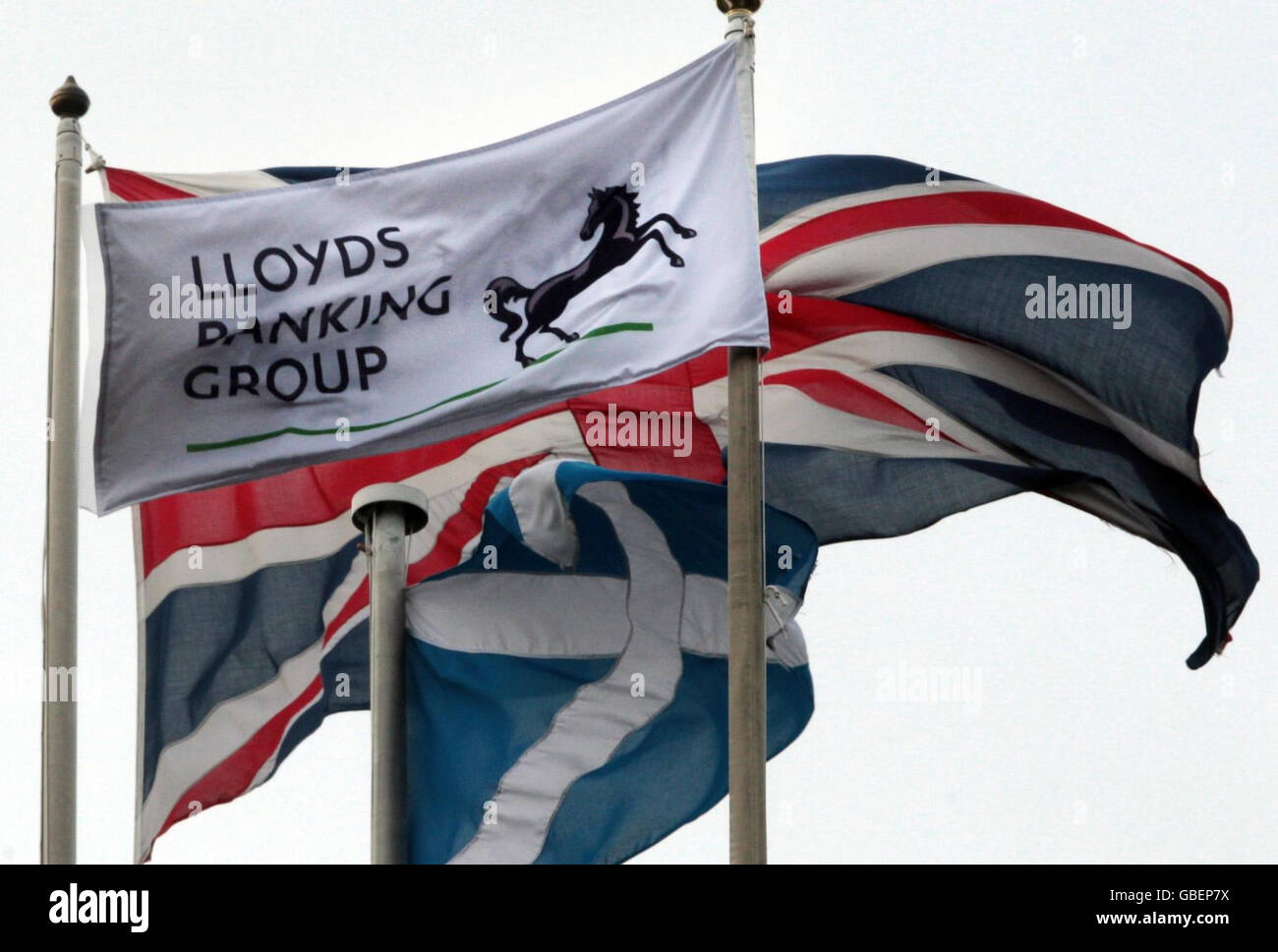 Le drapeau de la Lloyds dans ses bureaux sur le Mound à Édimbourg. Banque D'Images