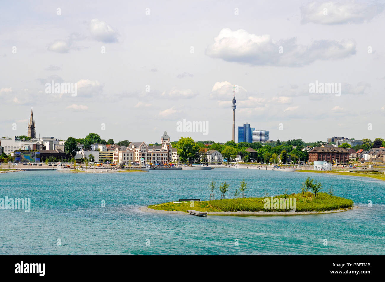 Phoenixsee Lake, lac artificiel, d'anciens travaux d'Hermannshutte, Horde, Dortmund, Rhénanie du Nord-Westphalie, Allemagne / Hermannshütte, Hörde Banque D'Images