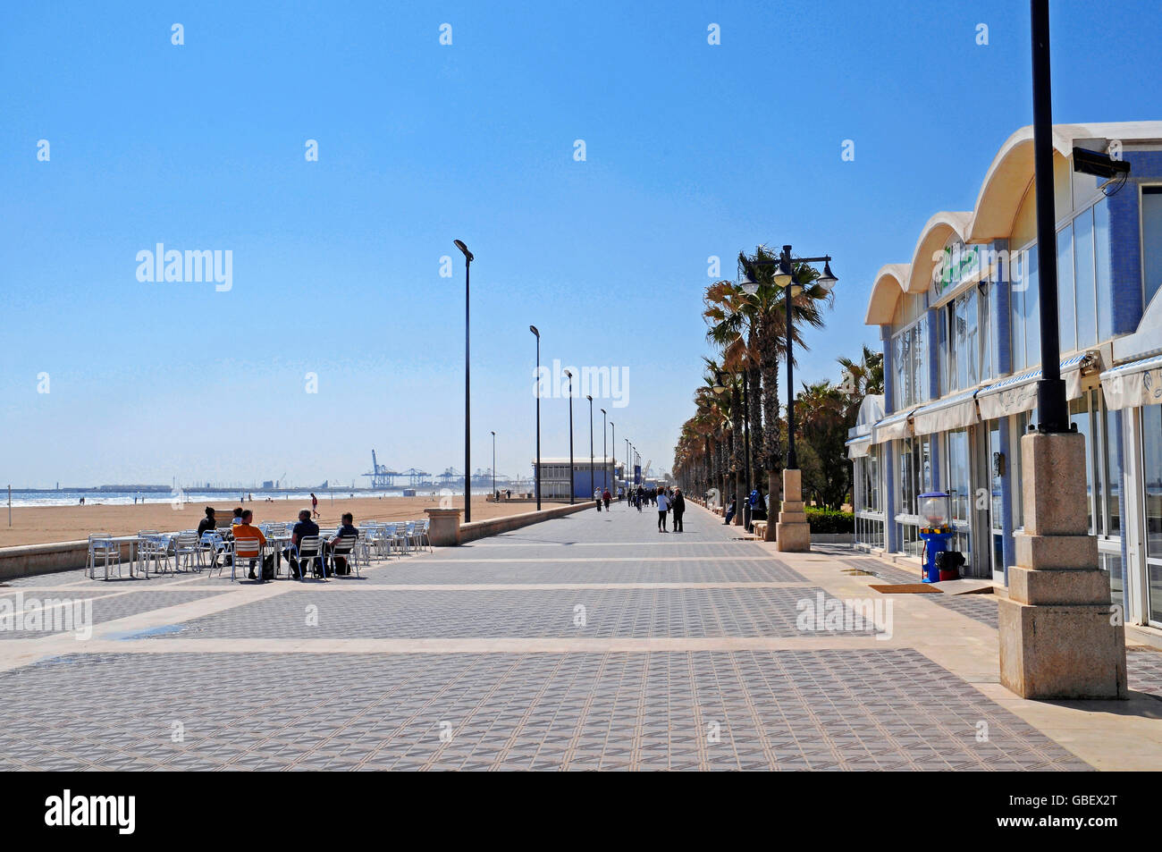 Front de mer, la plage de Malvarrosa, Malvarrosa, Valencia, Espagne / Platja de Malva Rosa Banque D'Images