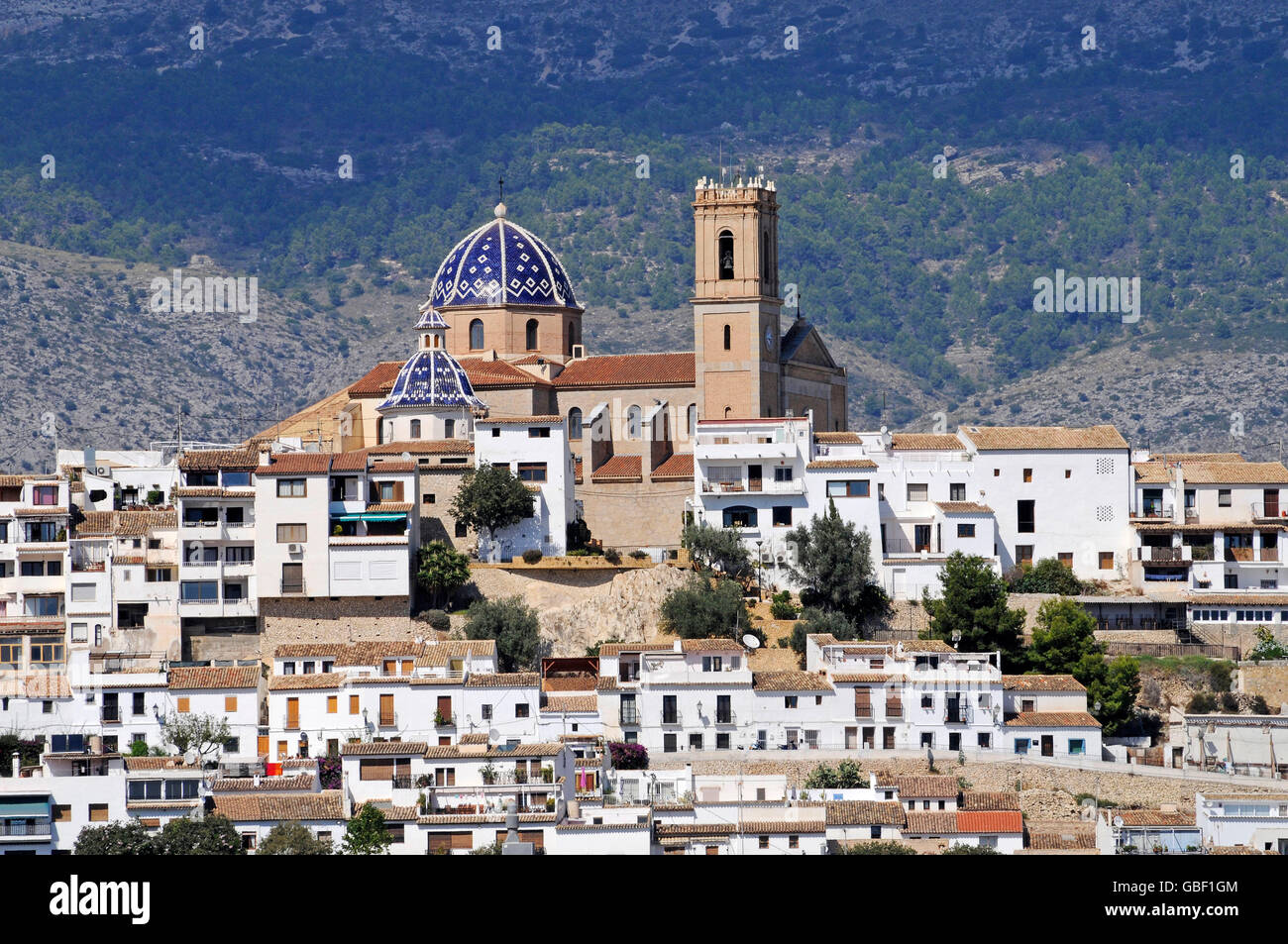 Paysage urbain, de l'église Nuestra Senora del Consuelo, Altea, Costa Blanca, Alicante province, Spain, Europe Banque D'Images