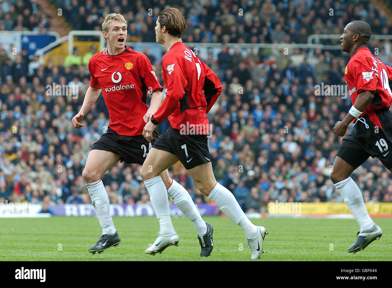 Darren Fletcher de Manchester United (l) félicite Cristiano Ronaldo Eric Djemba-Djemba (r) Banque D'Images