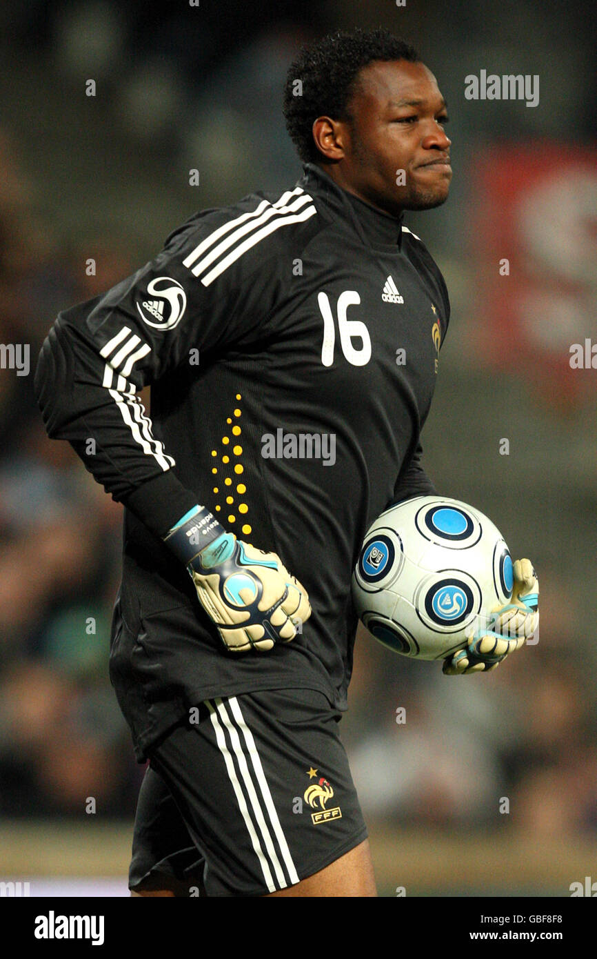 Football - International friendly - France / Argentine - Stade vélodrome, Marseille. Steve Mandanda, gardien de but en France Banque D'Images