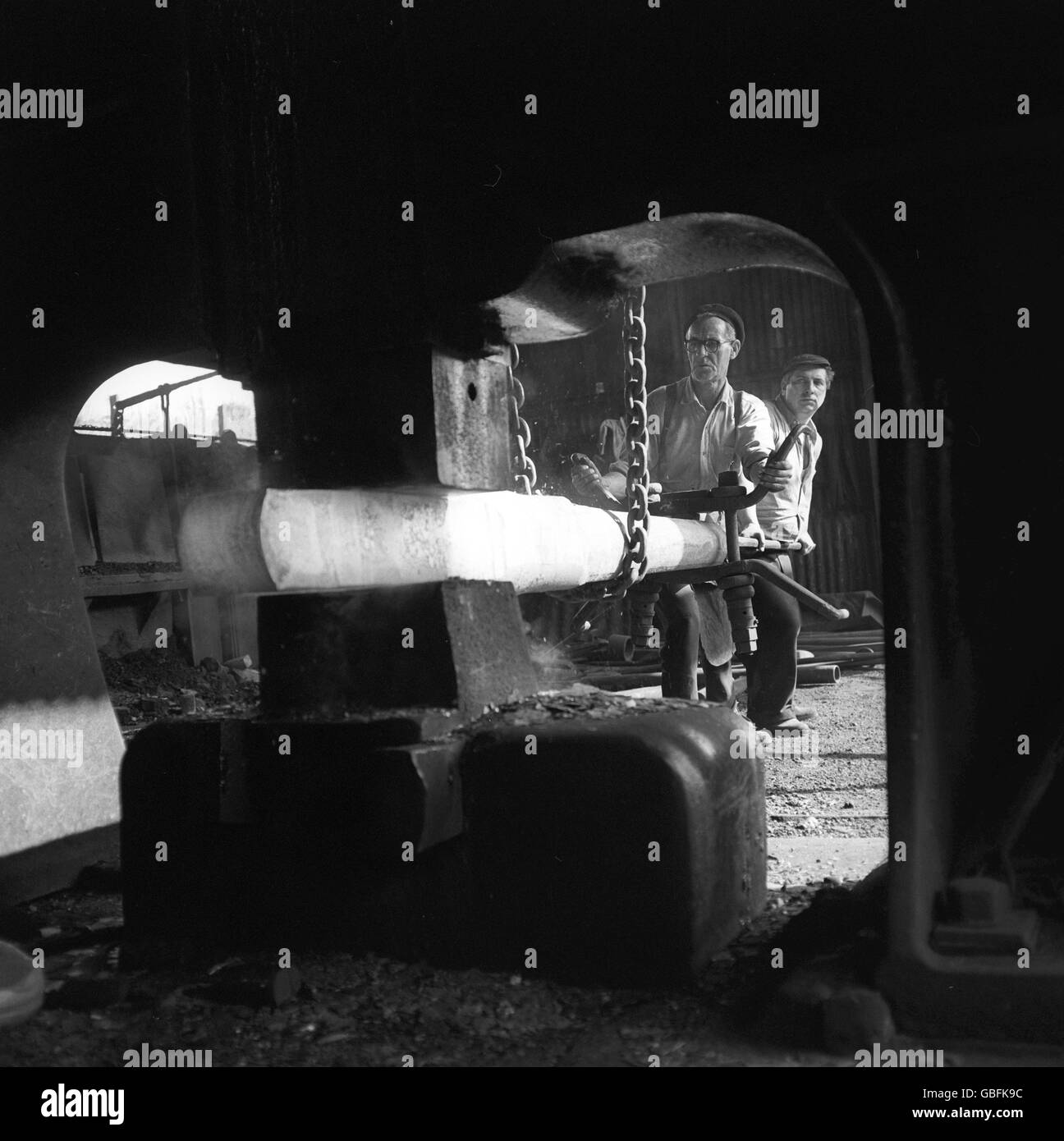 L'industrie britannique - décideurs - Ancrage Cradley Heath - 1966 Banque D'Images