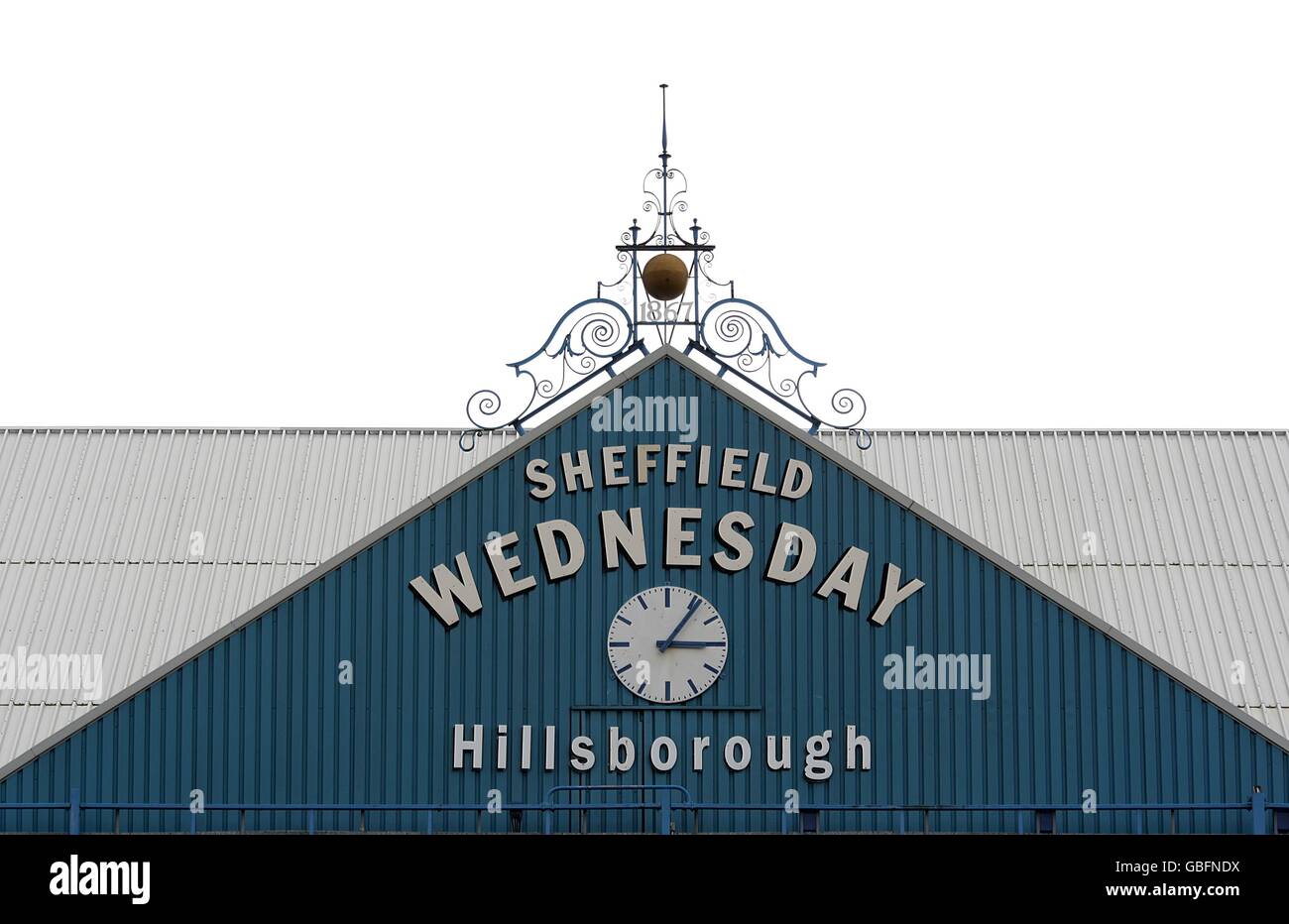 Le Hillsborough Stadium horloge à 3:06, marquant l'heure à laquelle le match a été arrêté dans la demi-finale de la coupe FA 1989 contre la forêt de Nottingham où 96 fans de Liverpool sont morts à Hillsborough. Banque D'Images