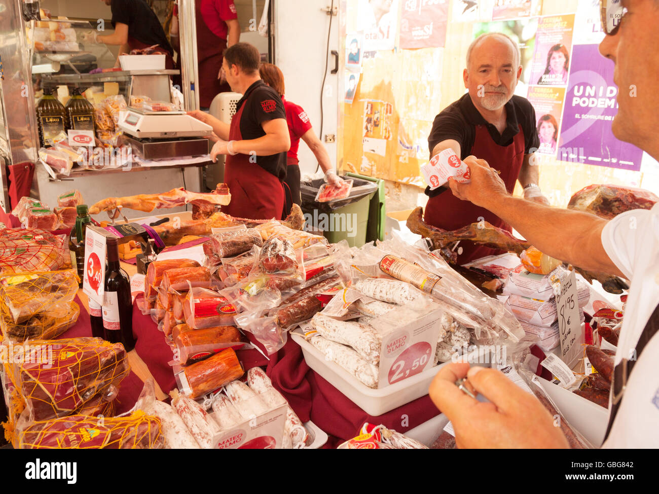 Meat Market stall, Pollensa, Mallorca Majorque marché ( ), Espagne Europe Banque D'Images