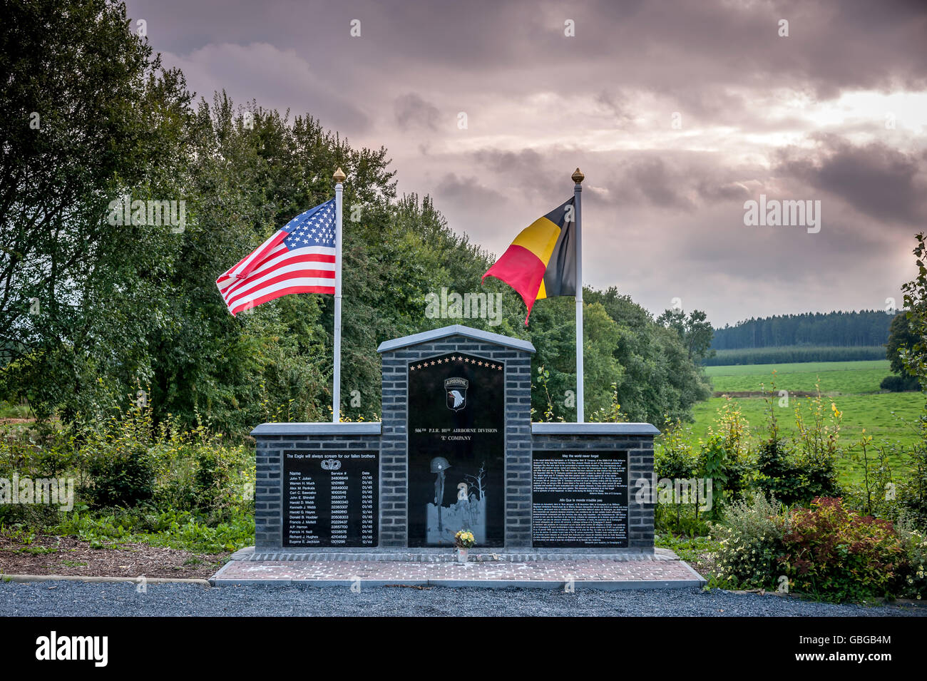 Monument commémoratif de guerre aux soldats américains de la 101e Division aéroportée a tué au Foy en Belgique en 1945 Banque D'Images
