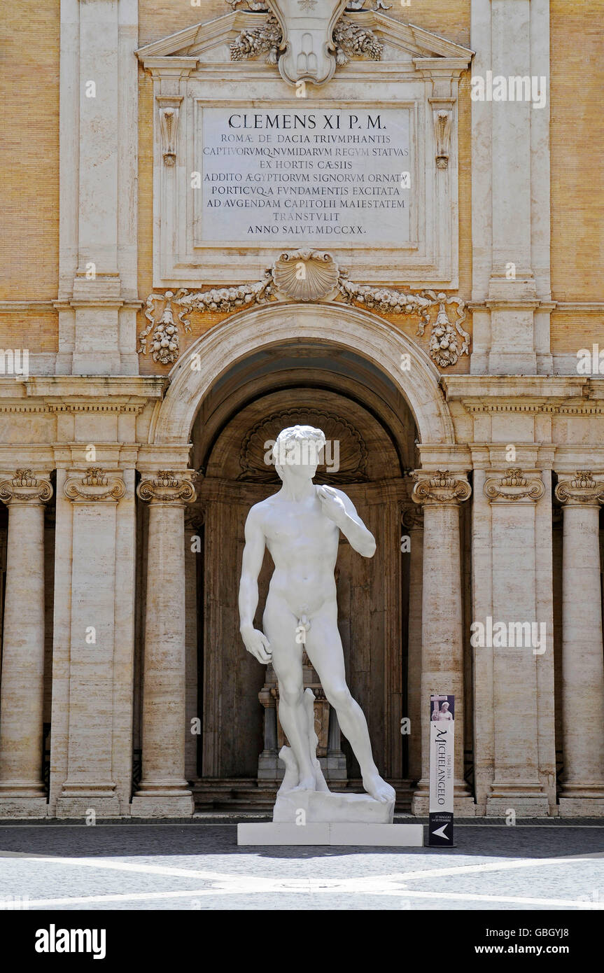 Michelangelo, statue, monument, Musei Capitolini, Musées du Capitole, le musée, la Piazza del Campidoglio, square, Rome, Latium, Italie Banque D'Images