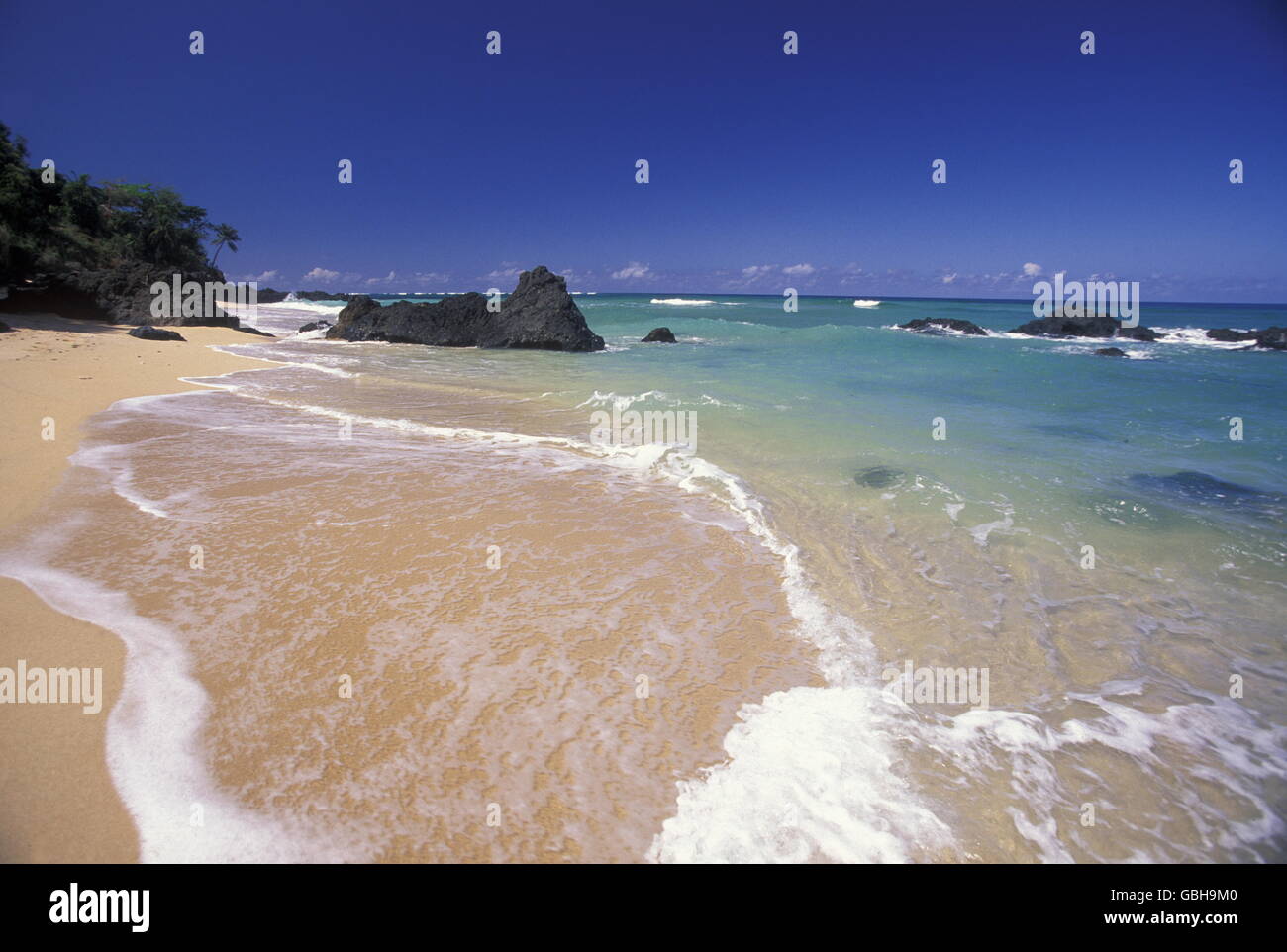 La plage de Moya le village sur l'île d'Anjouan aux Comores sur Ilands dans l'océan Indien en Afrique. Banque D'Images