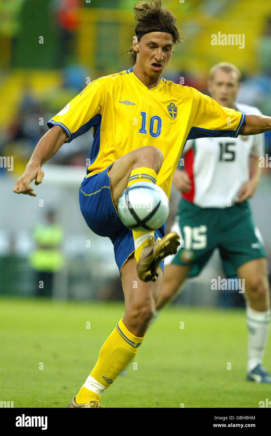 Football - Championnat d'Europe de l'UEFA 2004 - Groupe C - Suède / Bulgarie. Zlatan Ibrahimovic, Suède Banque D'Images