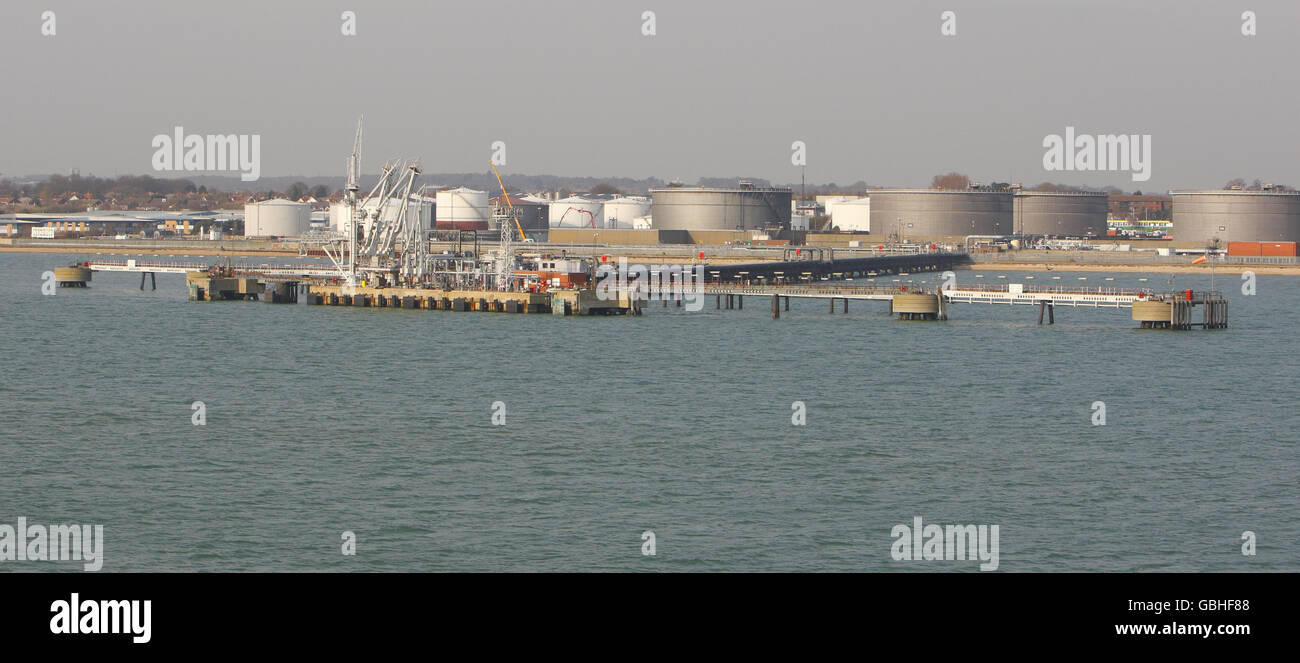 Vue générale du terminal BP Oil à Hamble près de Southampton, Hampshire. Banque D'Images