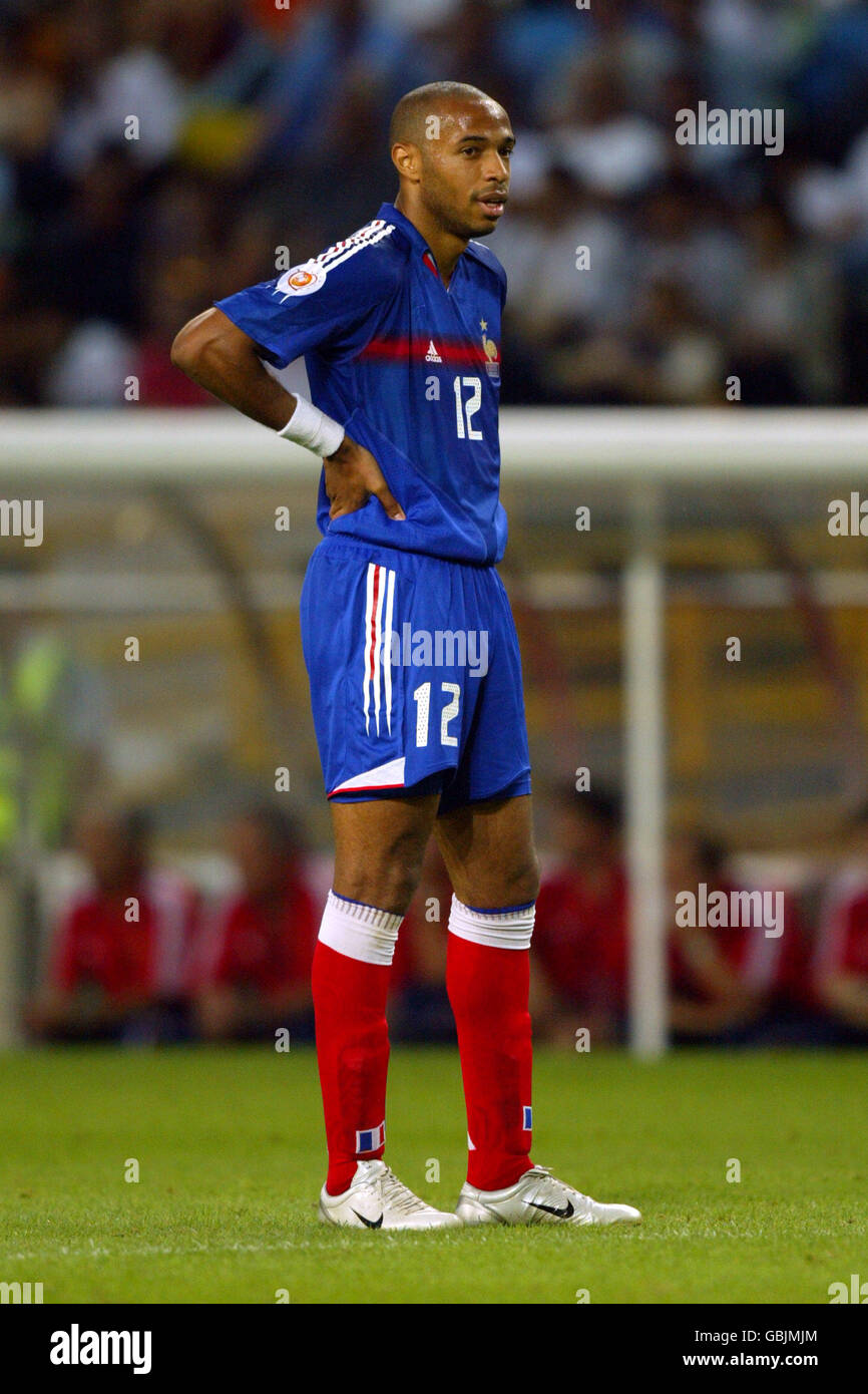 Football - UEFA European Championship 2004 - Quarter finals - France / Grèce. Théirry Henry, France Banque D'Images