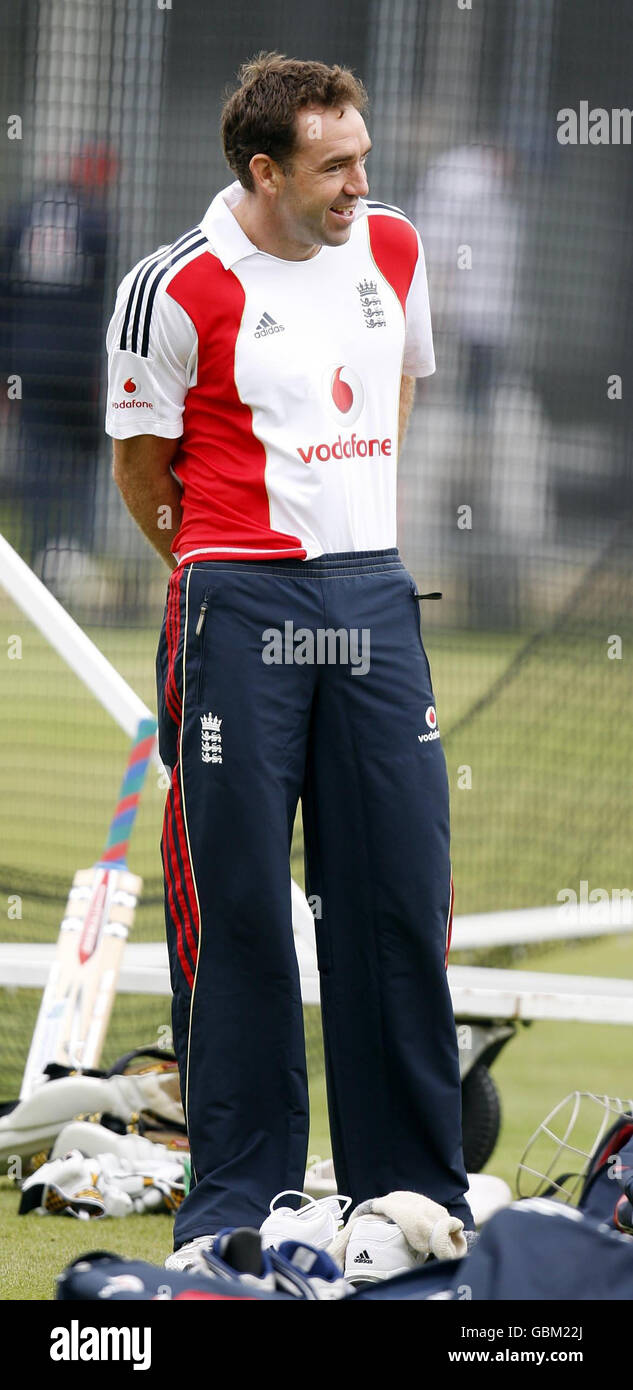 Cricket - session de pratique de l'Angleterre - terrain de cricket de Lord.Graham Onions d'Angleterre lors d'une séance d'entraînement au terrain de cricket de Lord, Londres. Banque D'Images